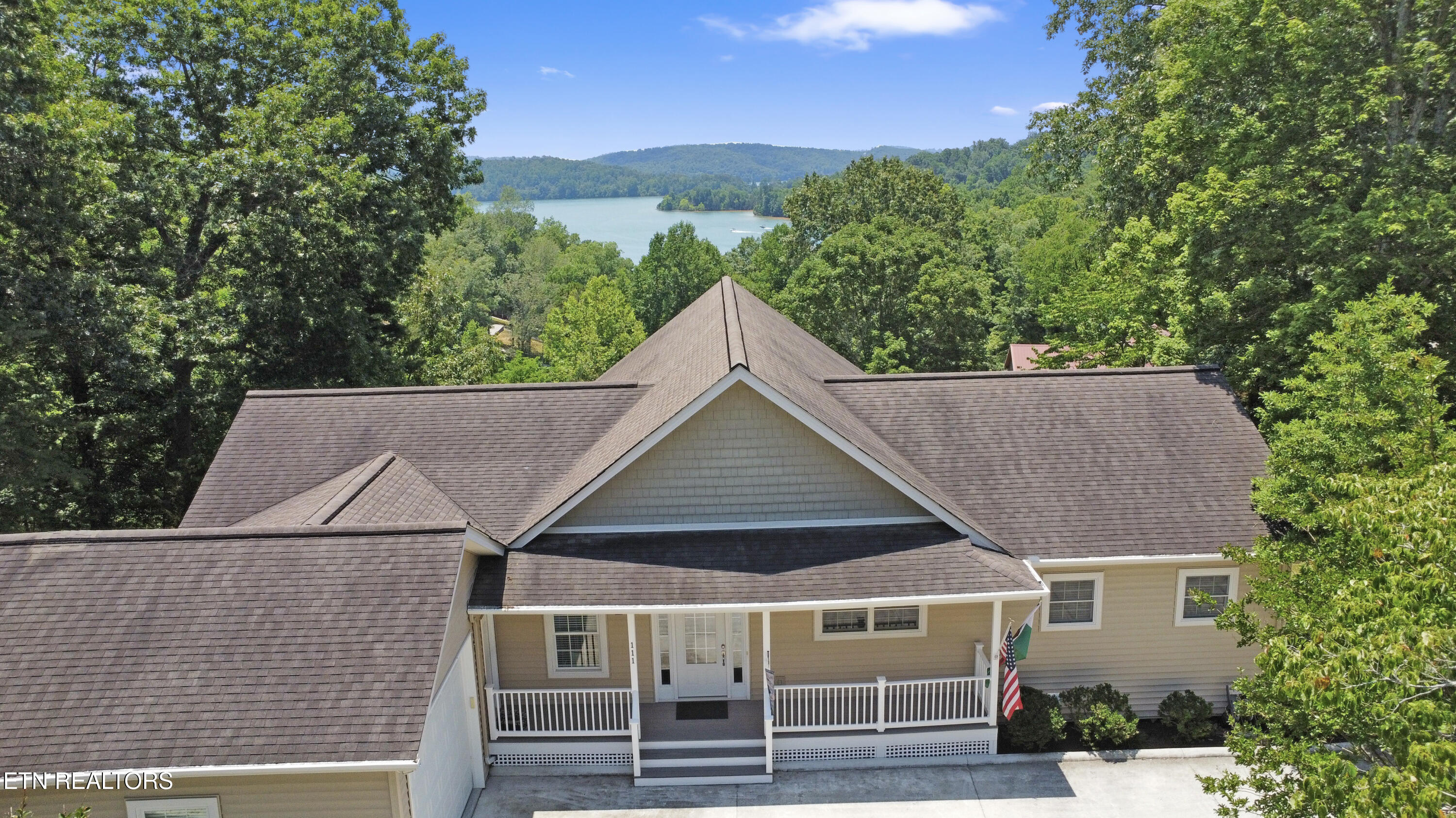 111 Deer Run Point Lafollette TN 37766