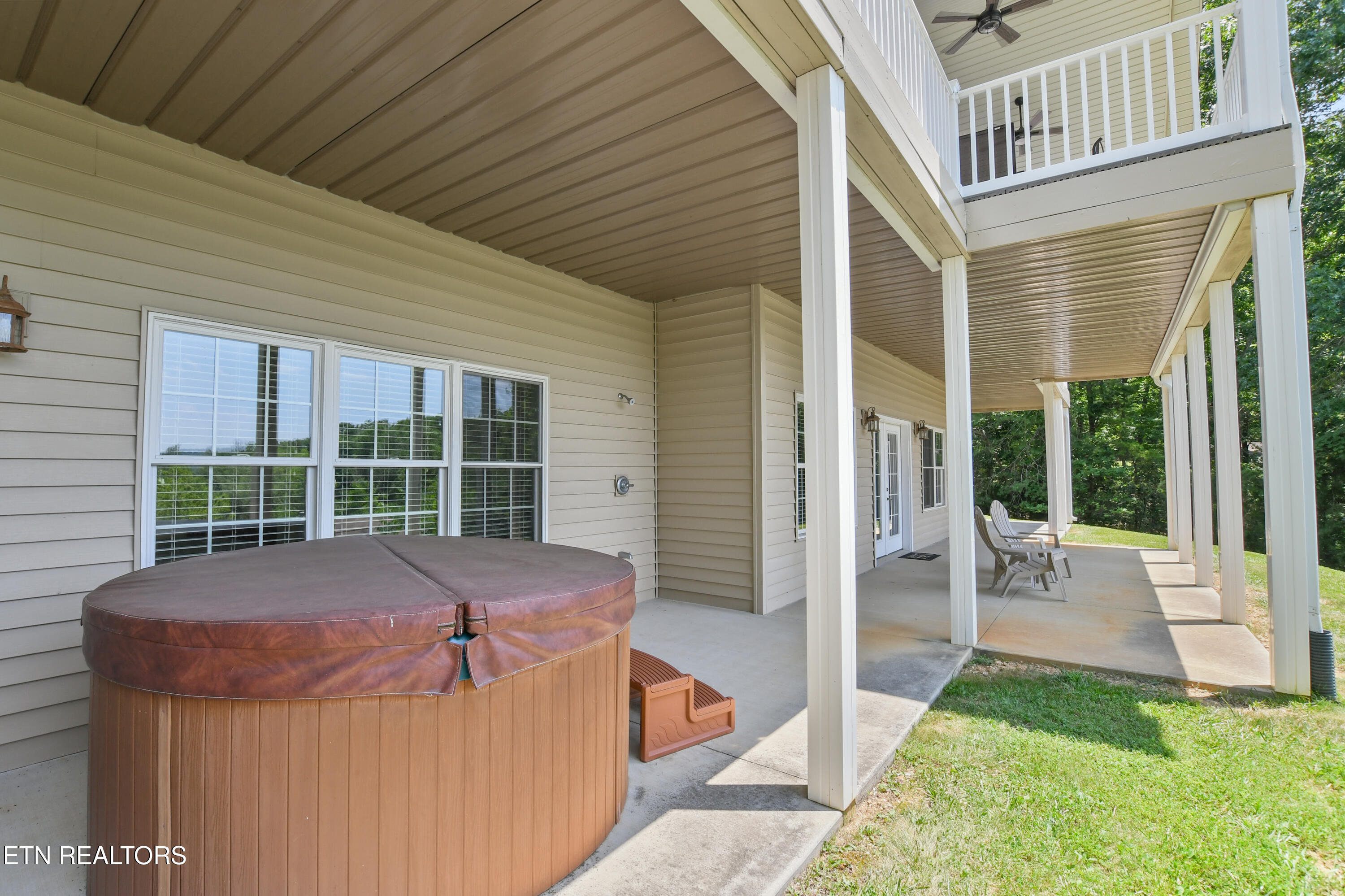 111 Deer Run Point Lafollette TN 37766