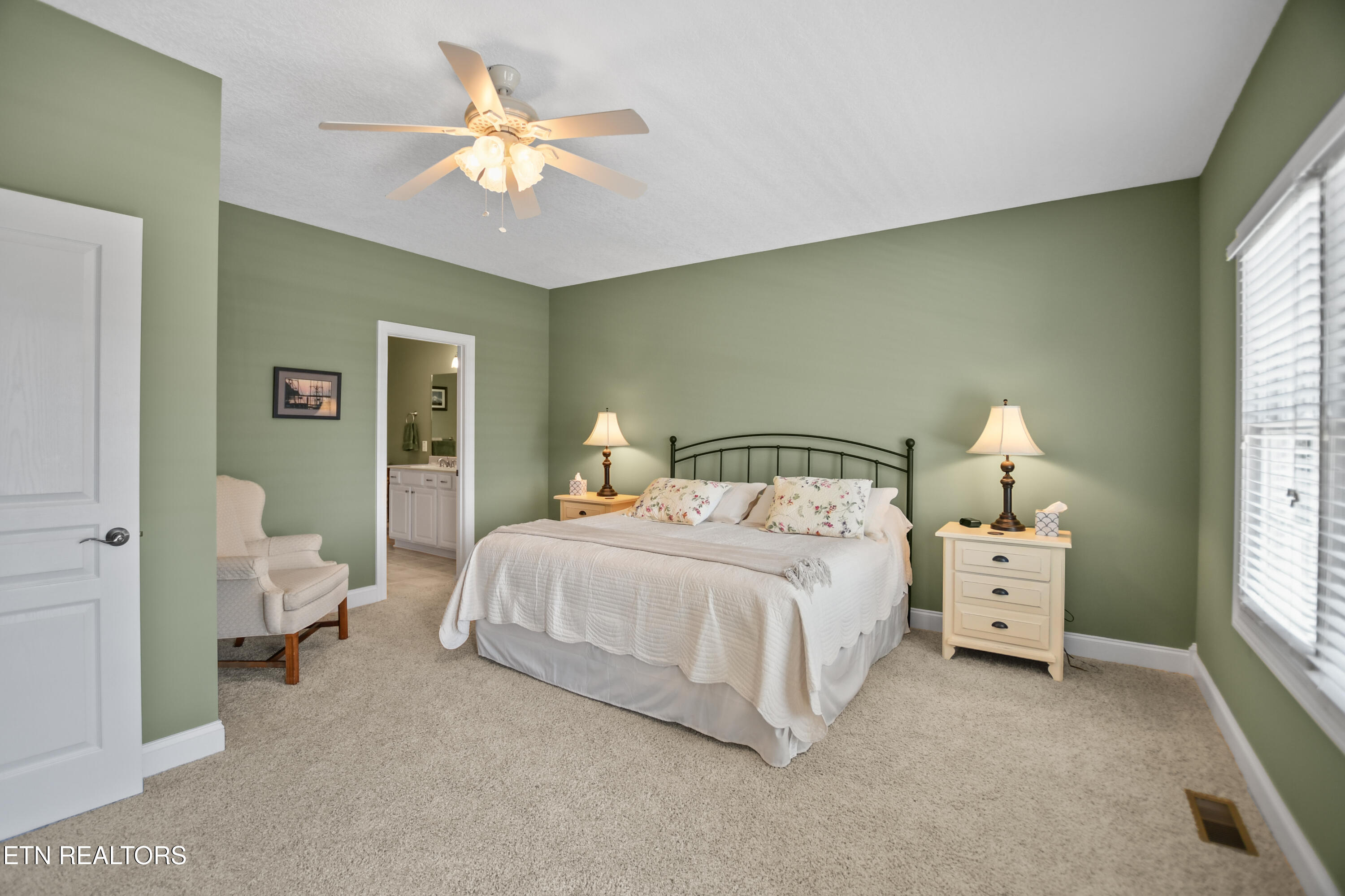 111 Deer Run Point Lafollette TN 37766