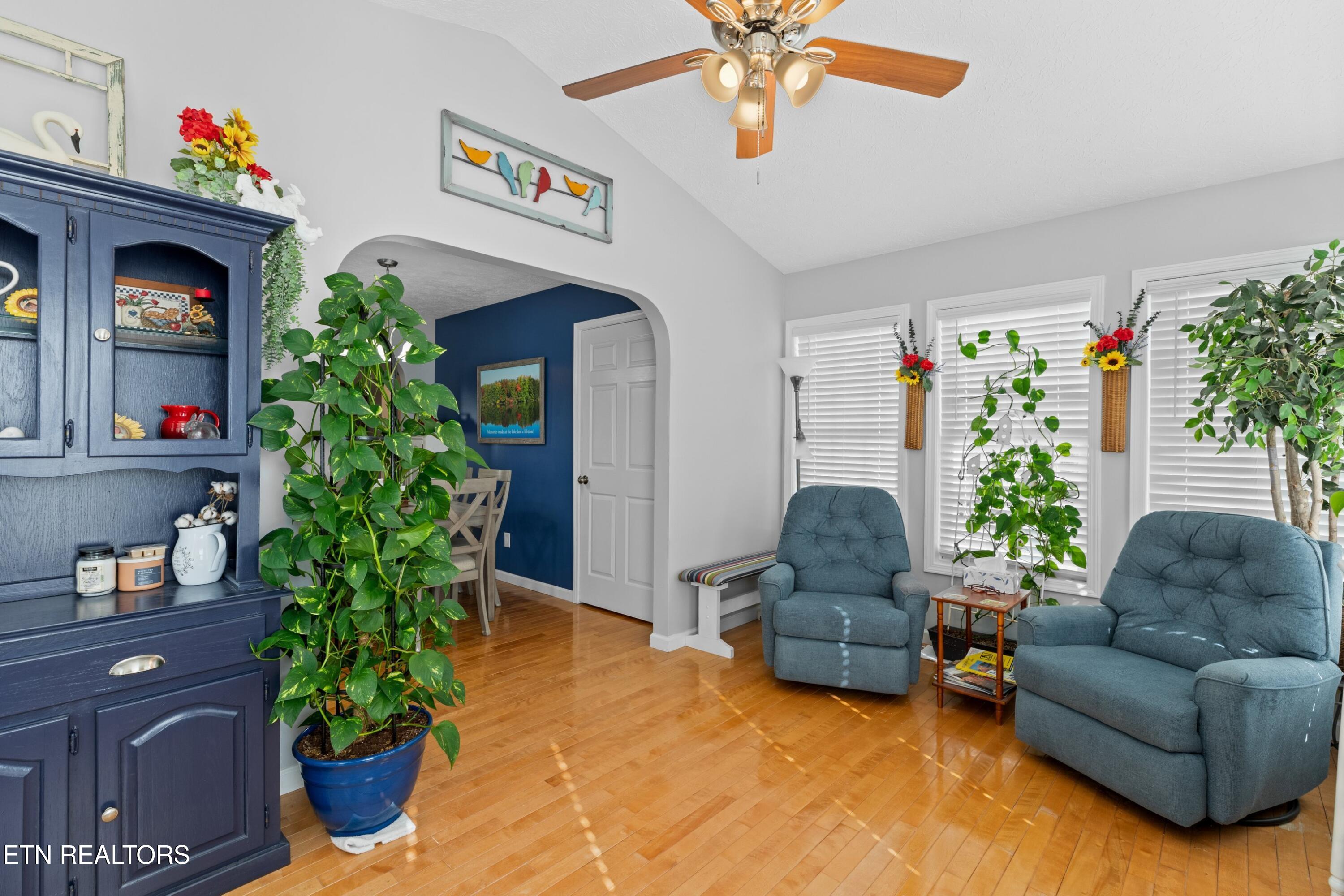 807 Mockingbird Court Mount Carmel TN 37645