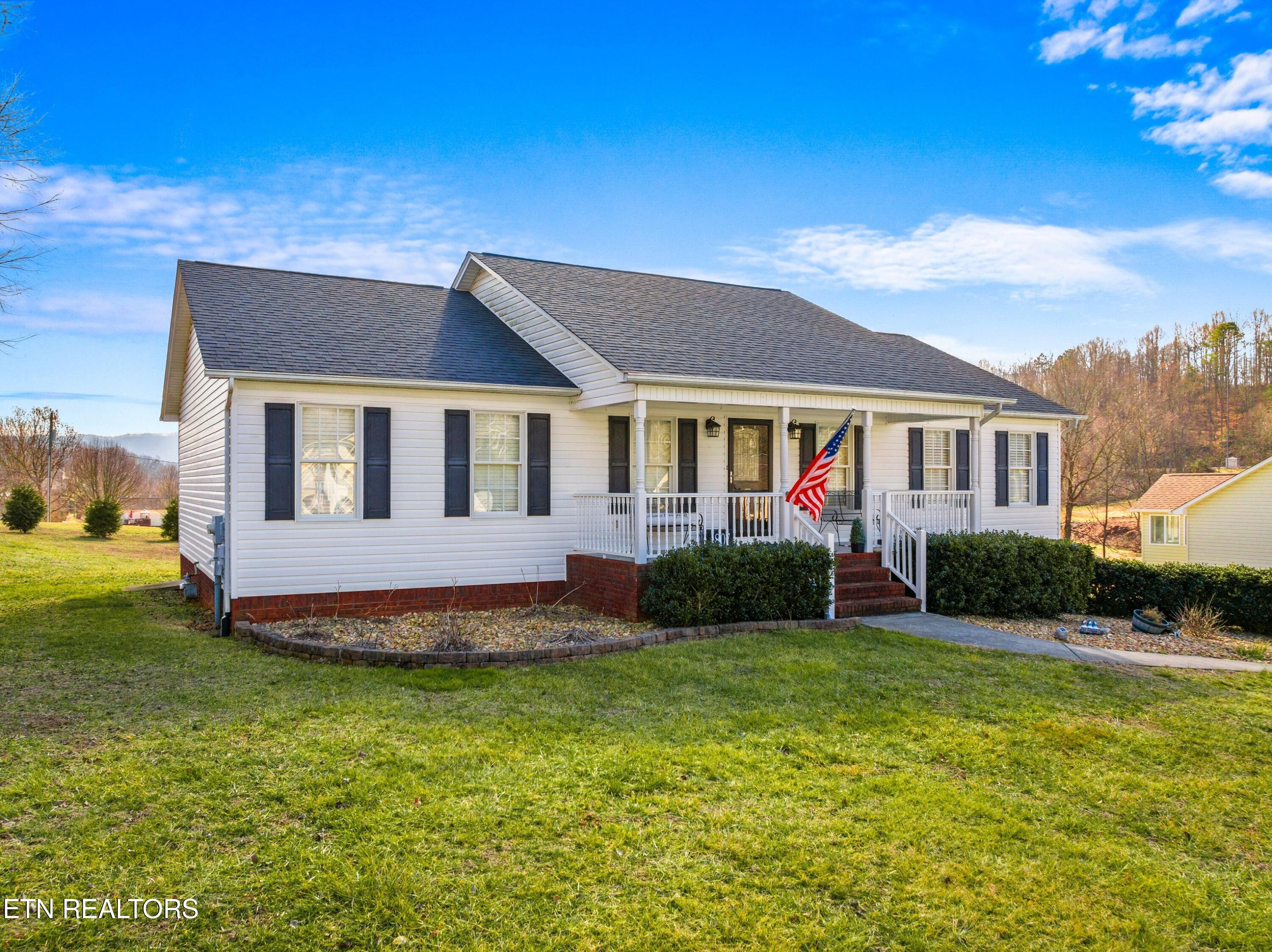 807 Mockingbird Court Mount Carmel TN 37645