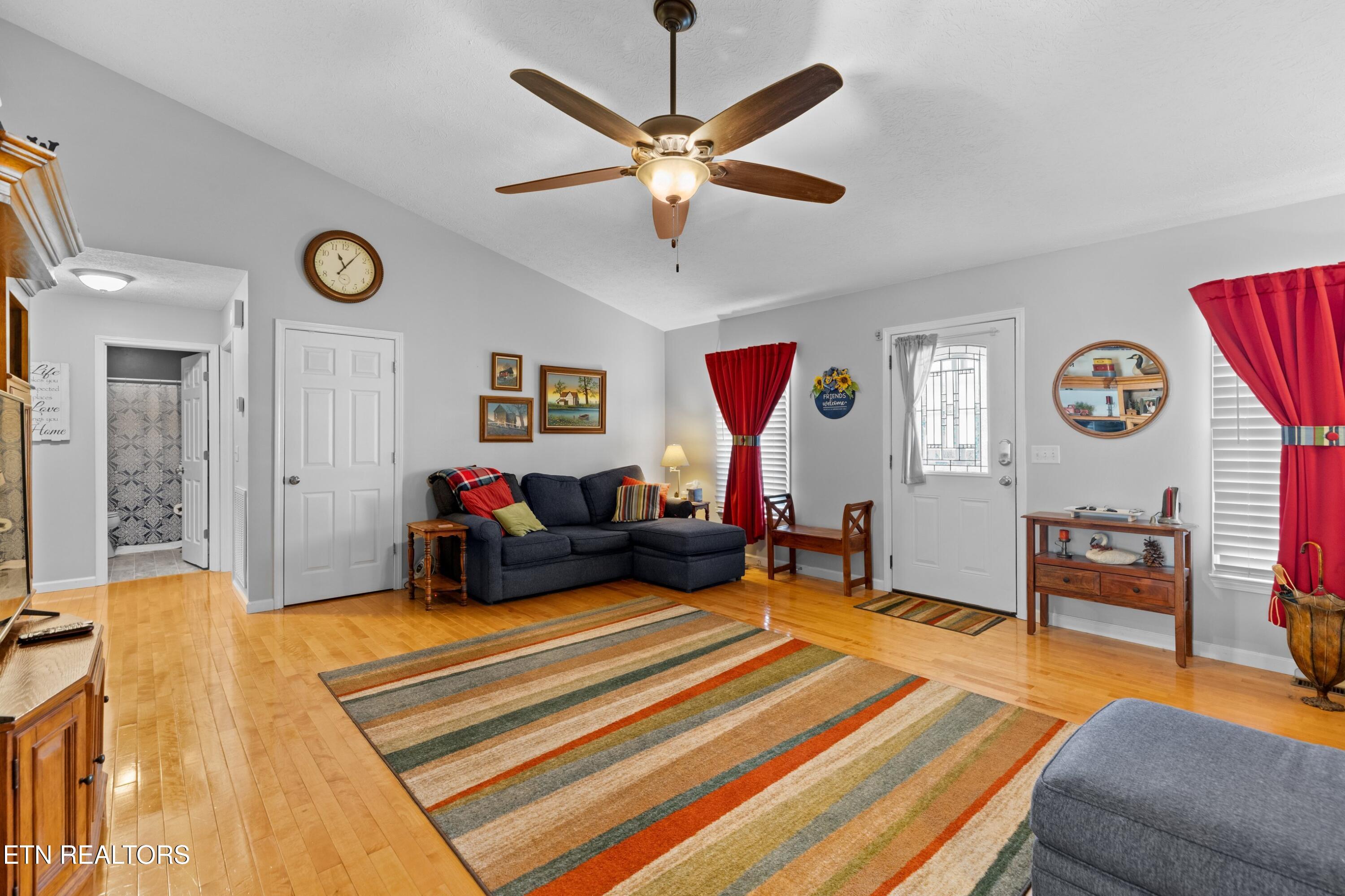 807 Mockingbird Court Mount Carmel TN 37645