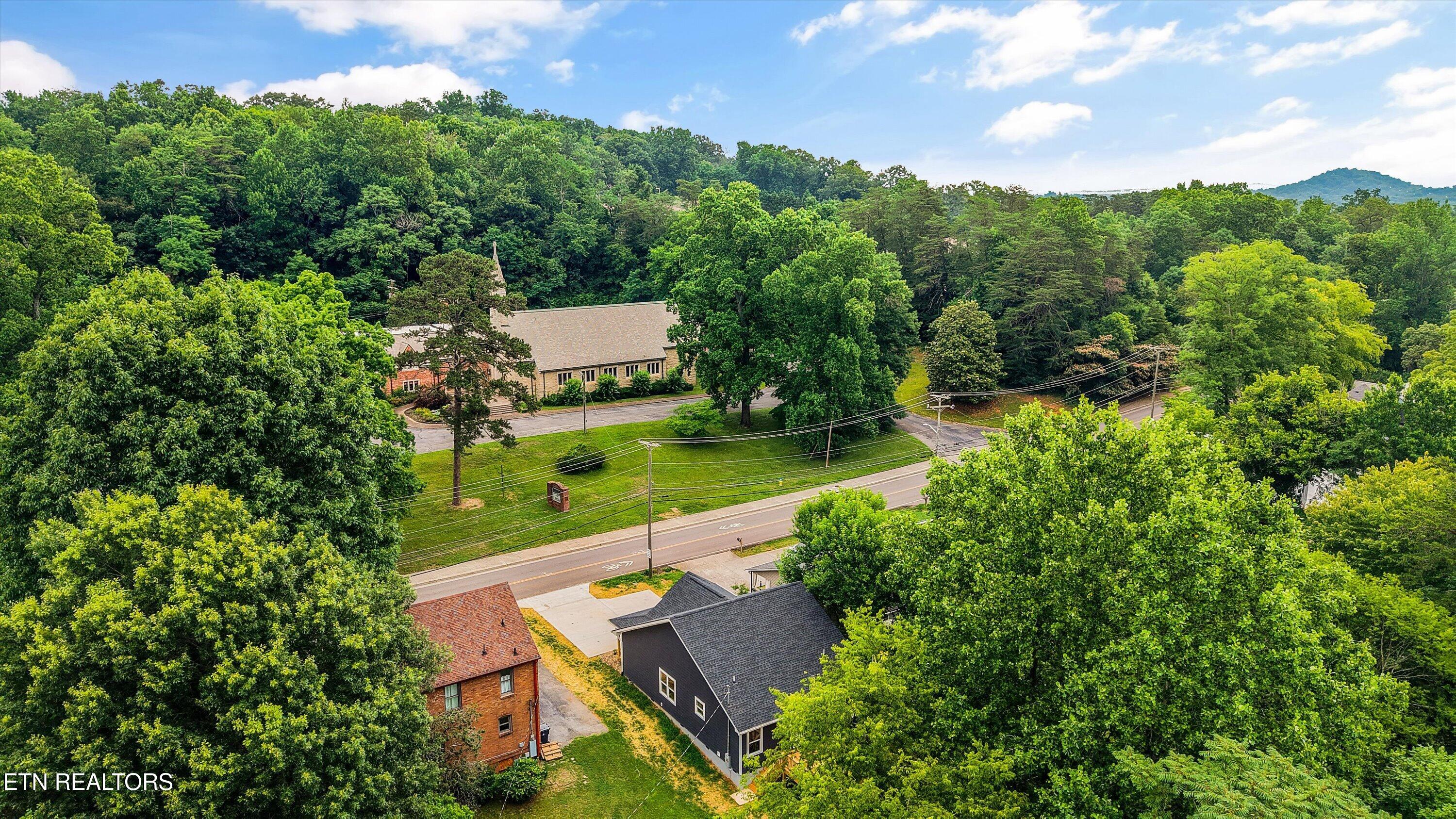 134 Woodlawn Pike Knoxville TN 37920