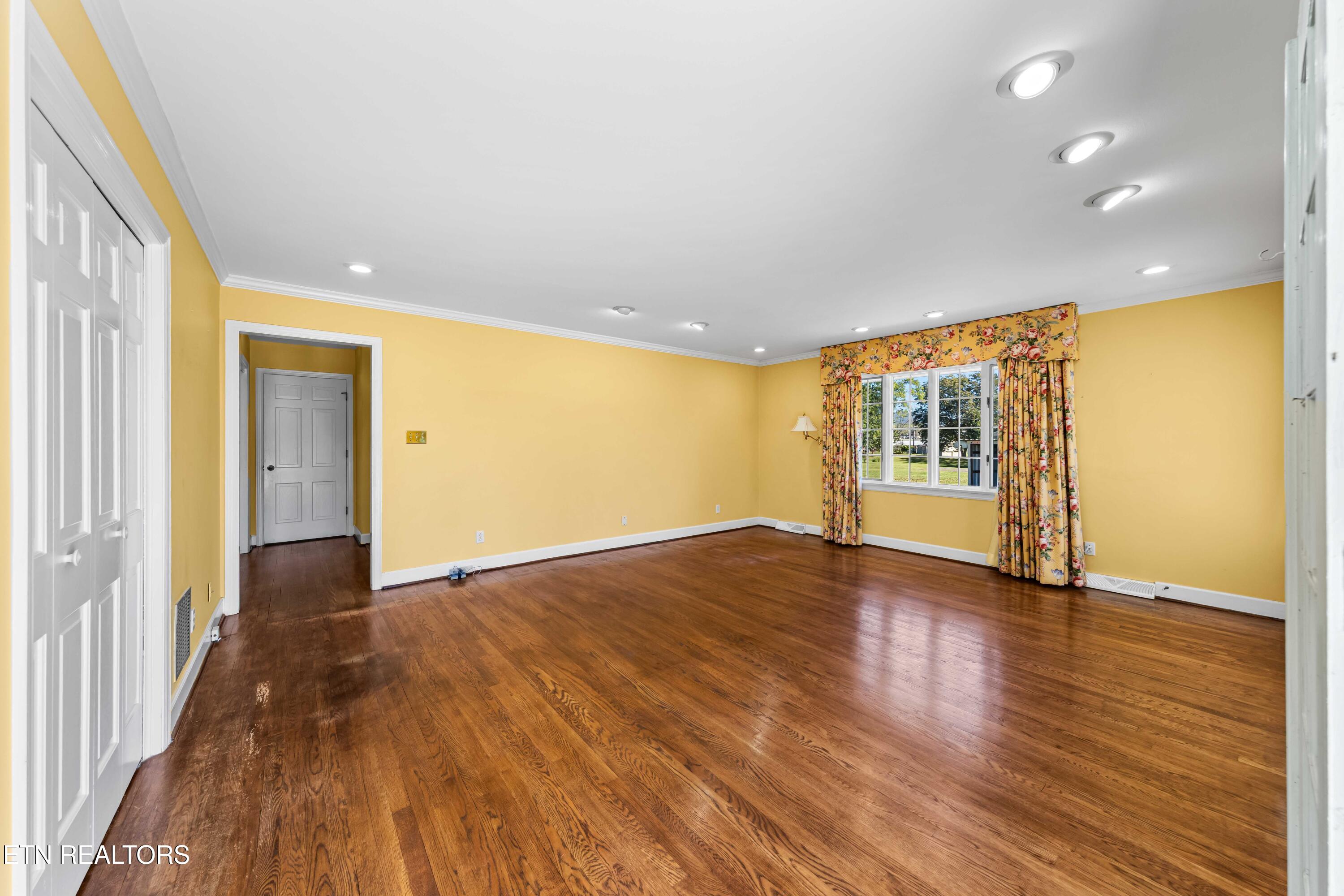186 Shetland Road Lafollette TN 37766