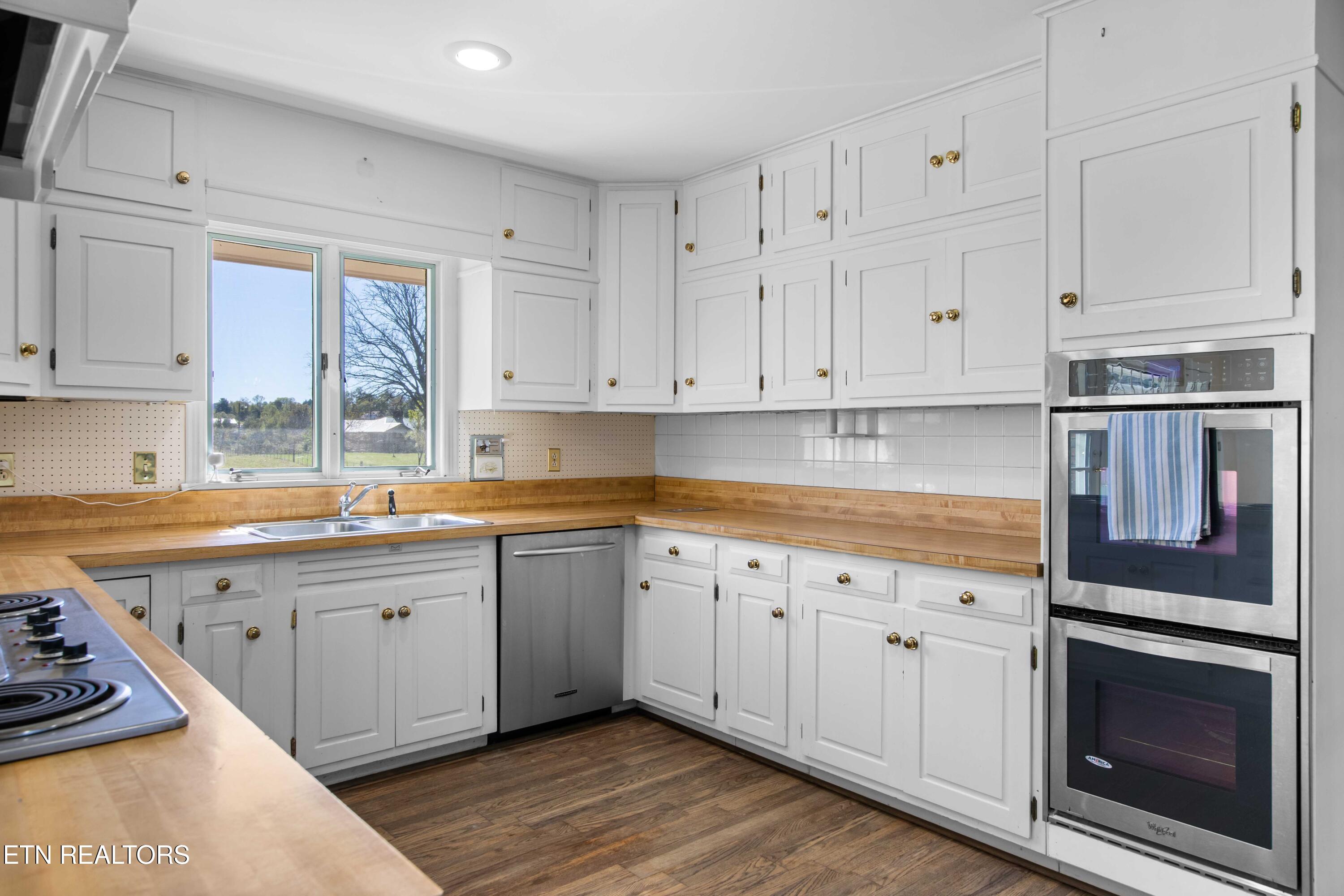 186 Shetland Road Lafollette TN 37766