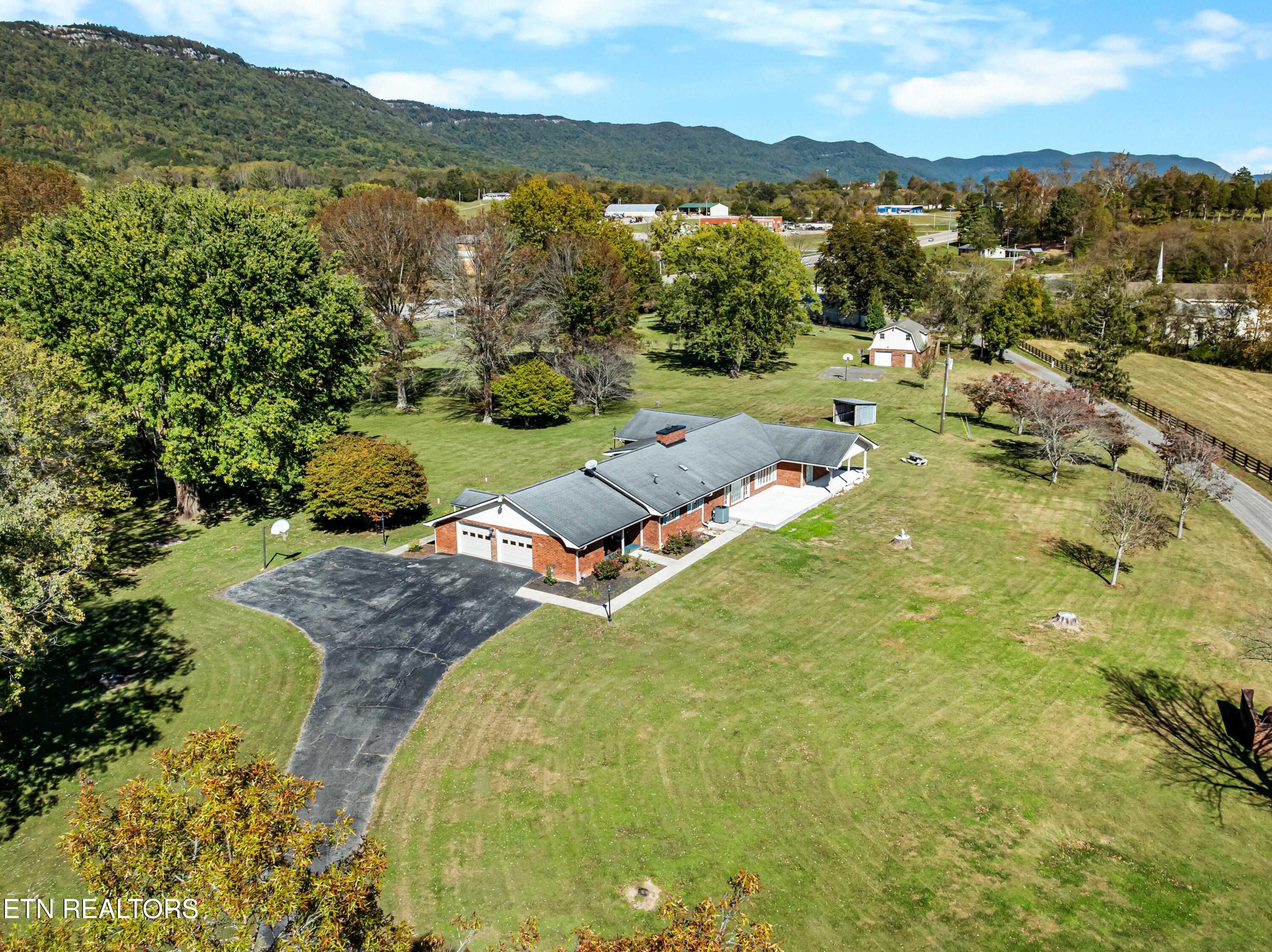 186 Shetland Road Lafollette TN 37766