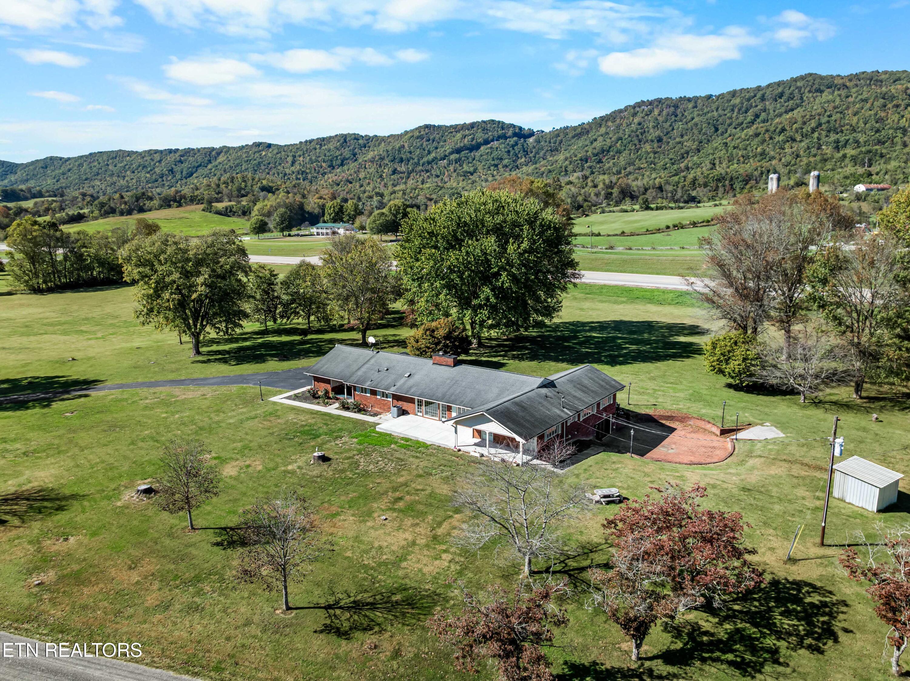 186 Shetland Road Lafollette TN 37766