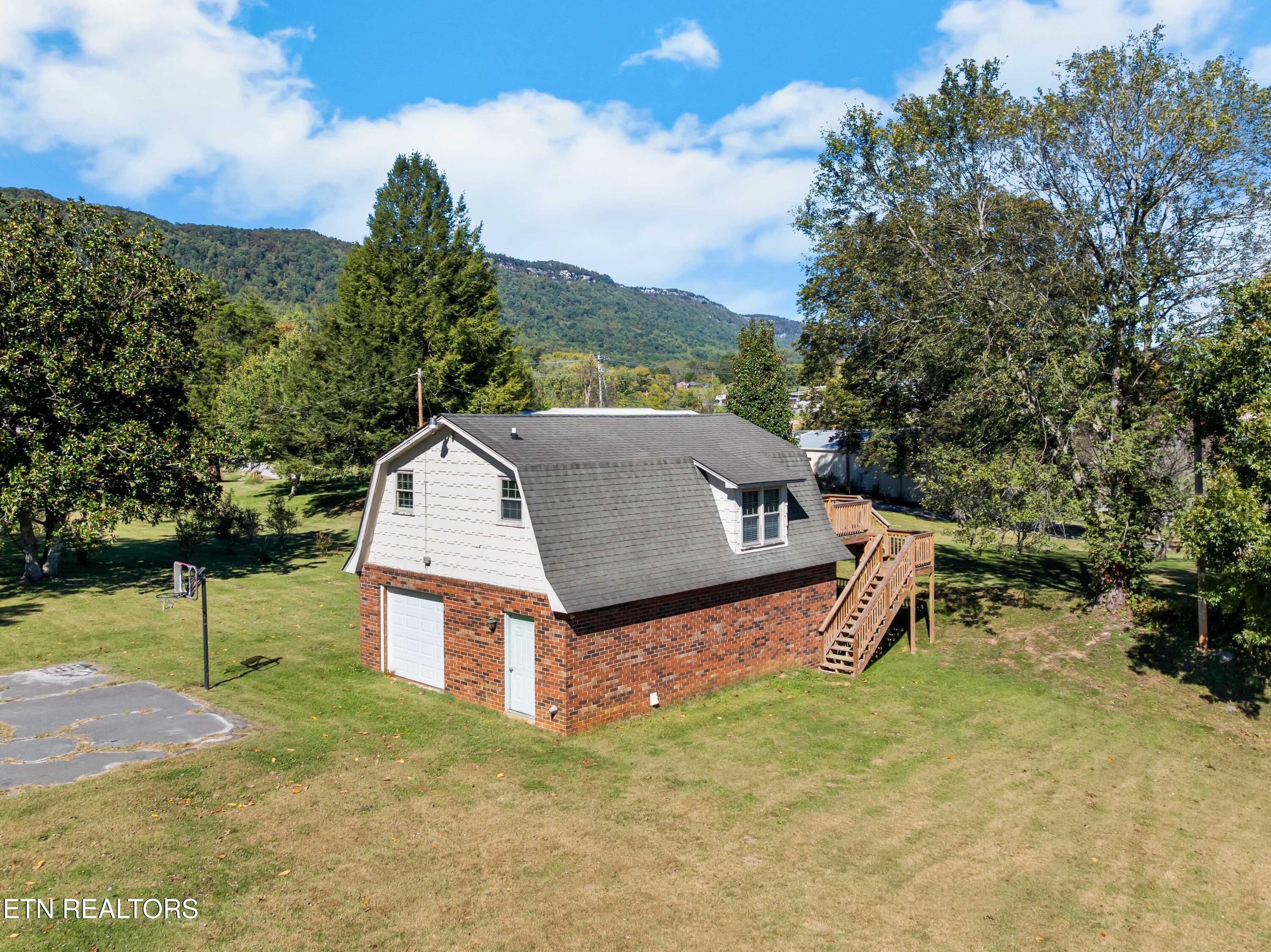 186 Shetland Road Lafollette TN 37766