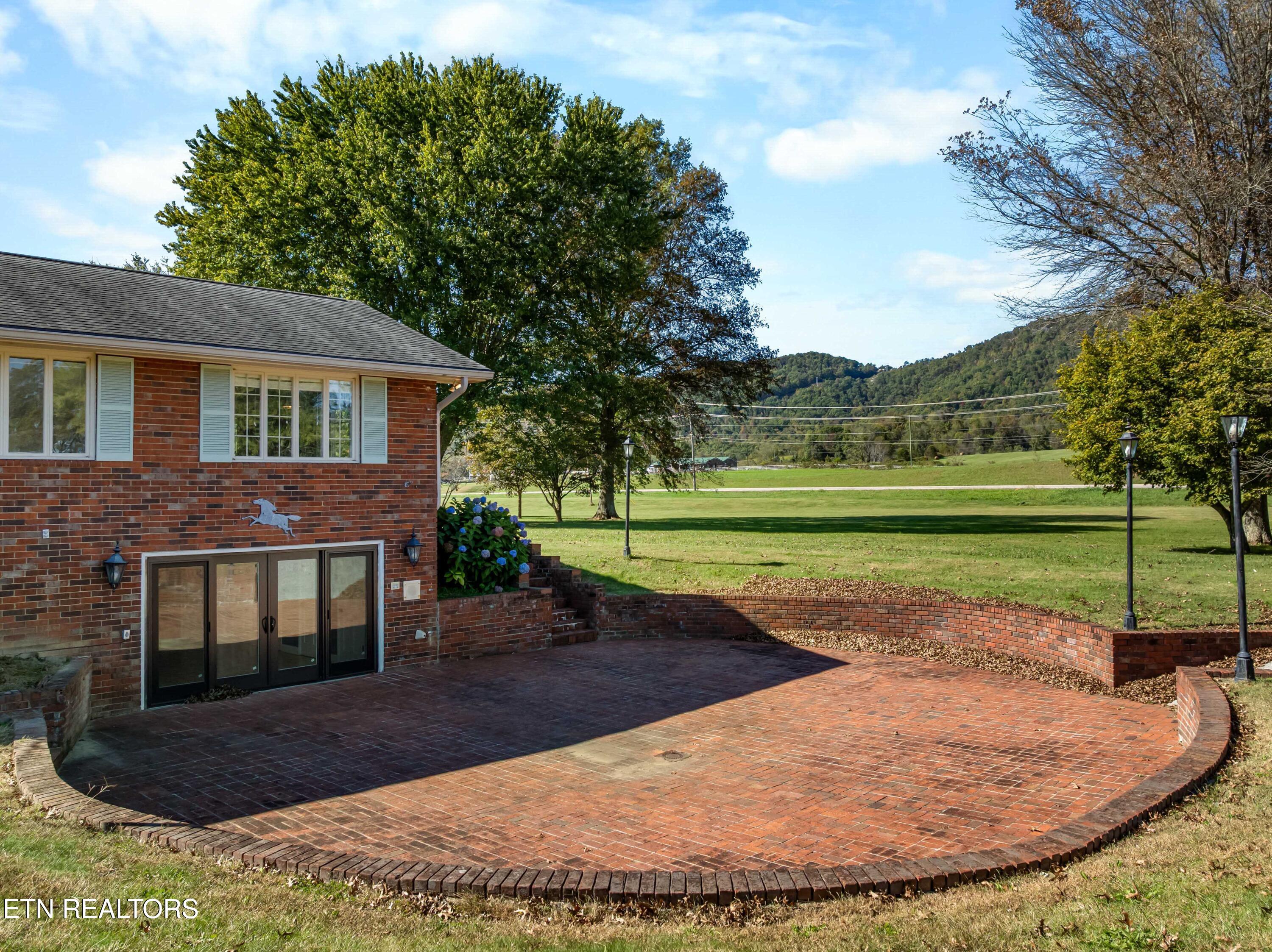 186 Shetland Road Lafollette TN 37766