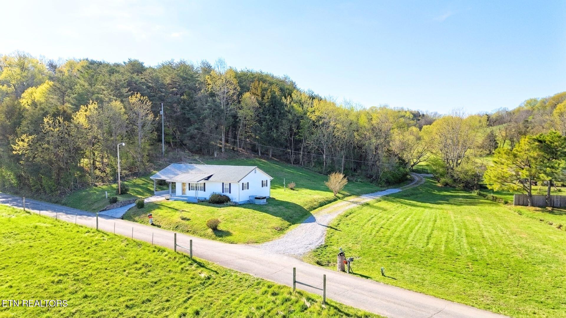 1585 Hill Road Newport TN 37821