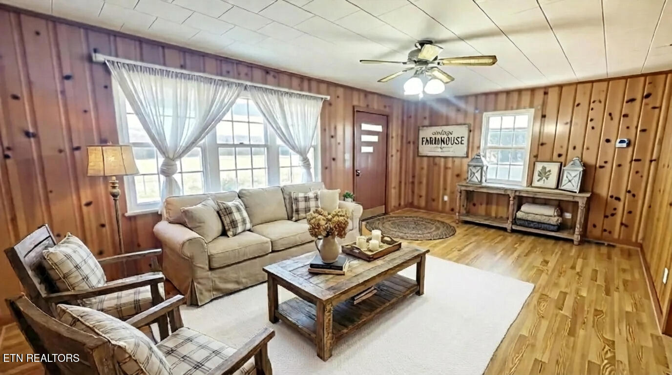 1585 Hill Road Newport TN 37821