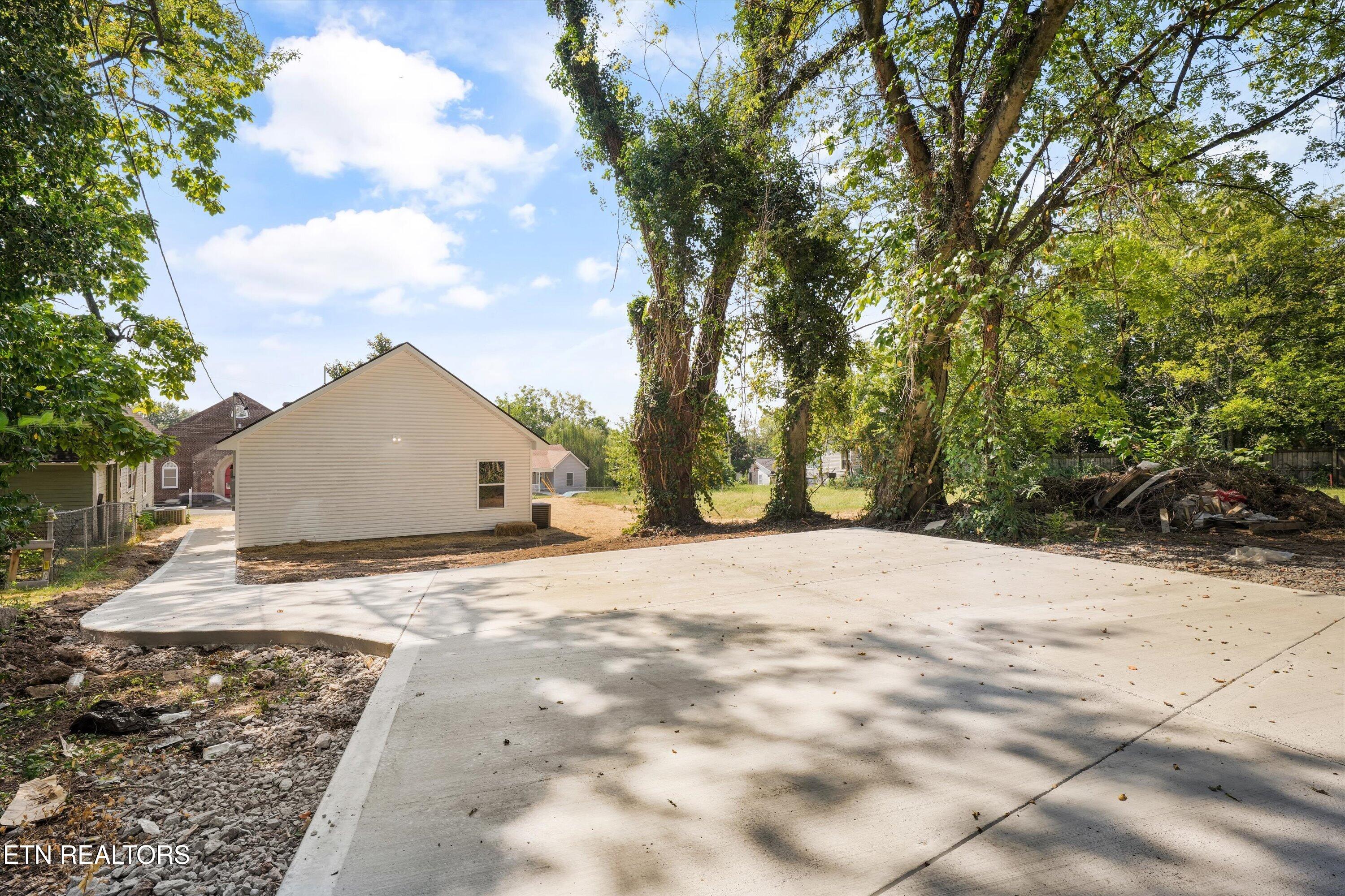 1505 Beaumont Avenue Knoxville TN 37921