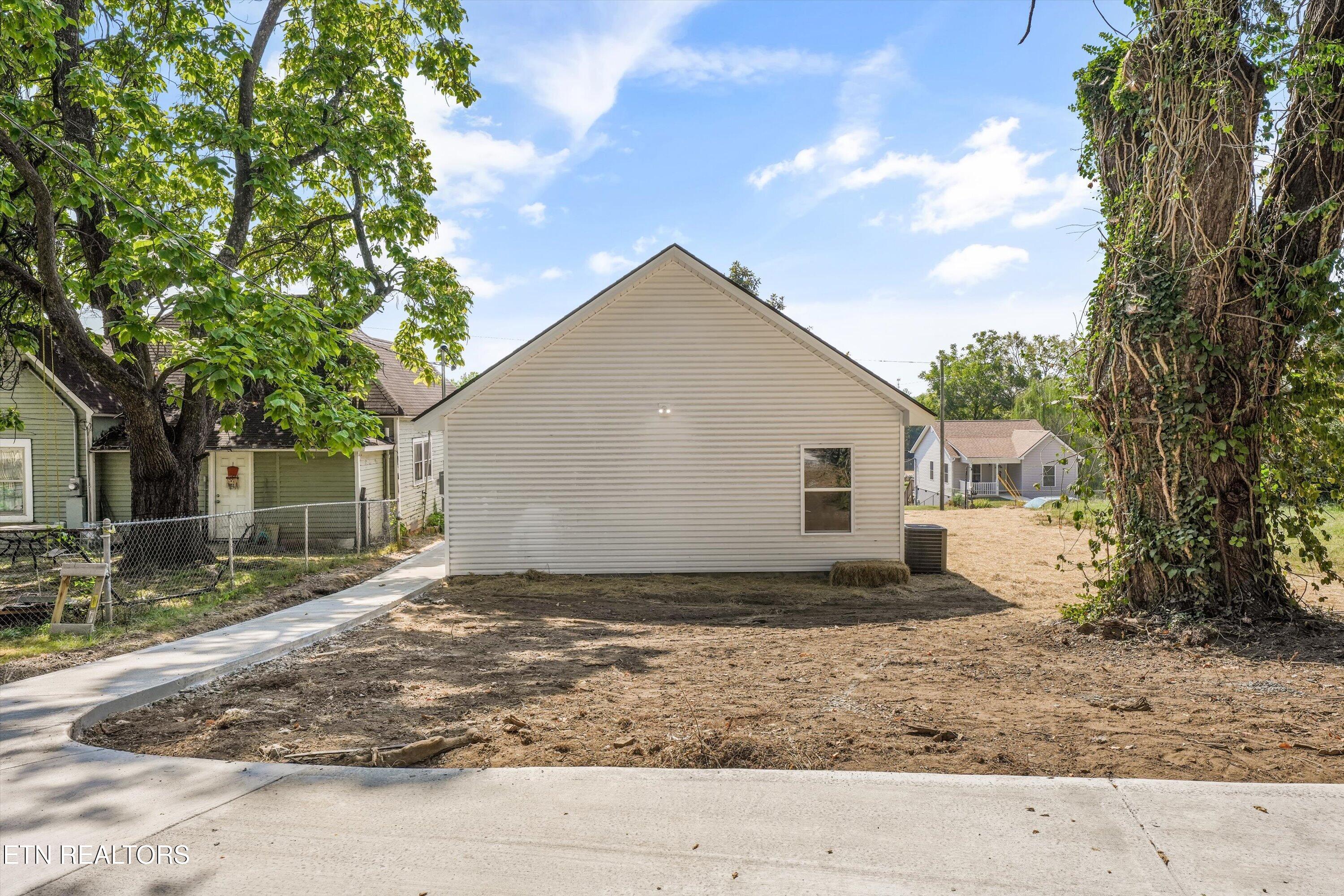 1505 Beaumont Avenue Knoxville TN 37921