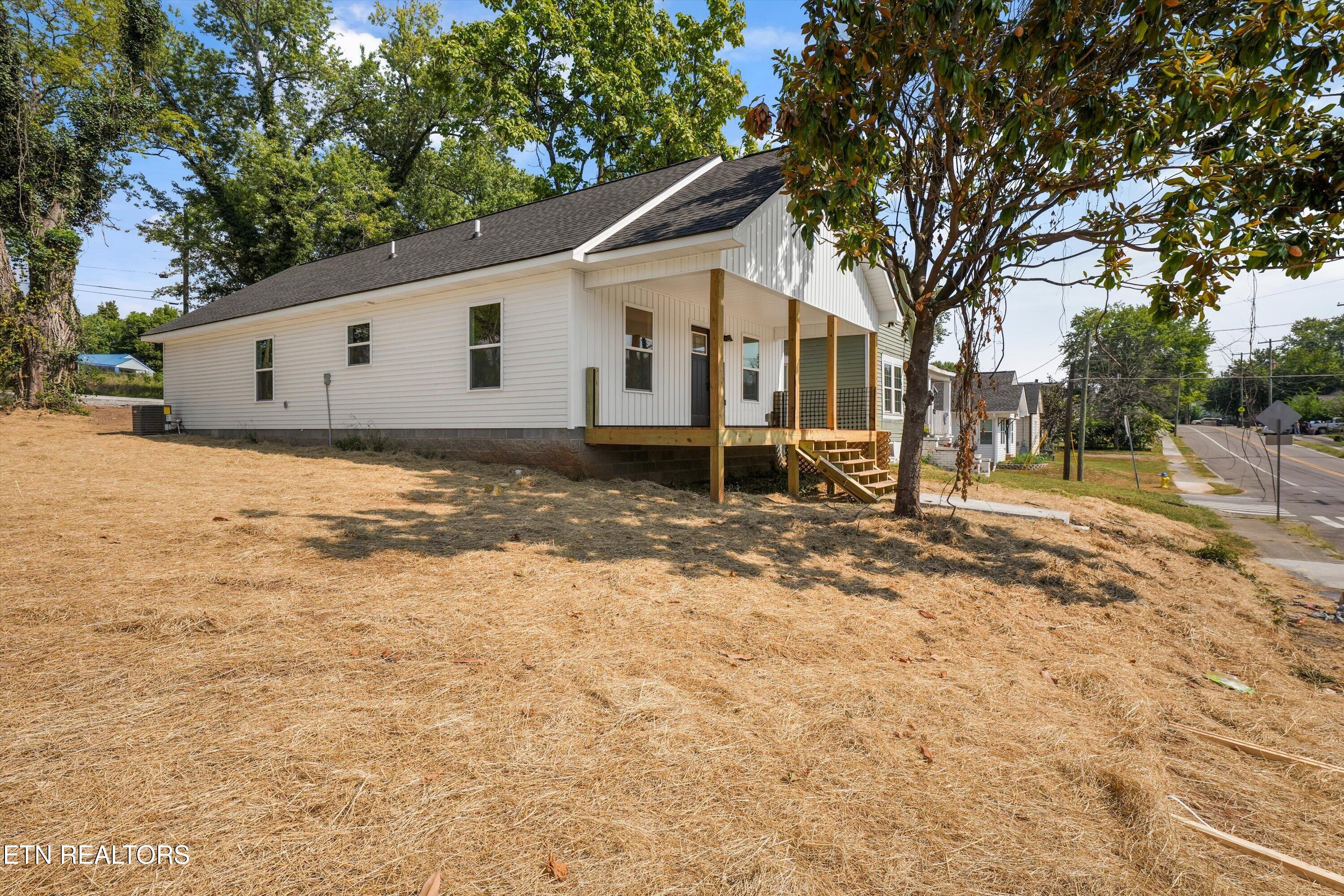 1505 Beaumont Avenue Knoxville TN 37921