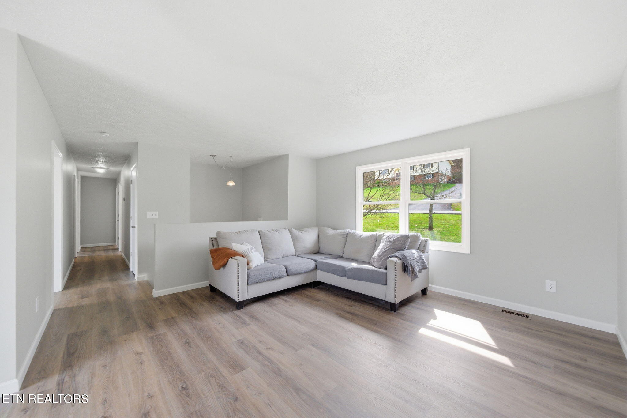 905 S Sherbrooke Drive Mount Carmel TN 37645