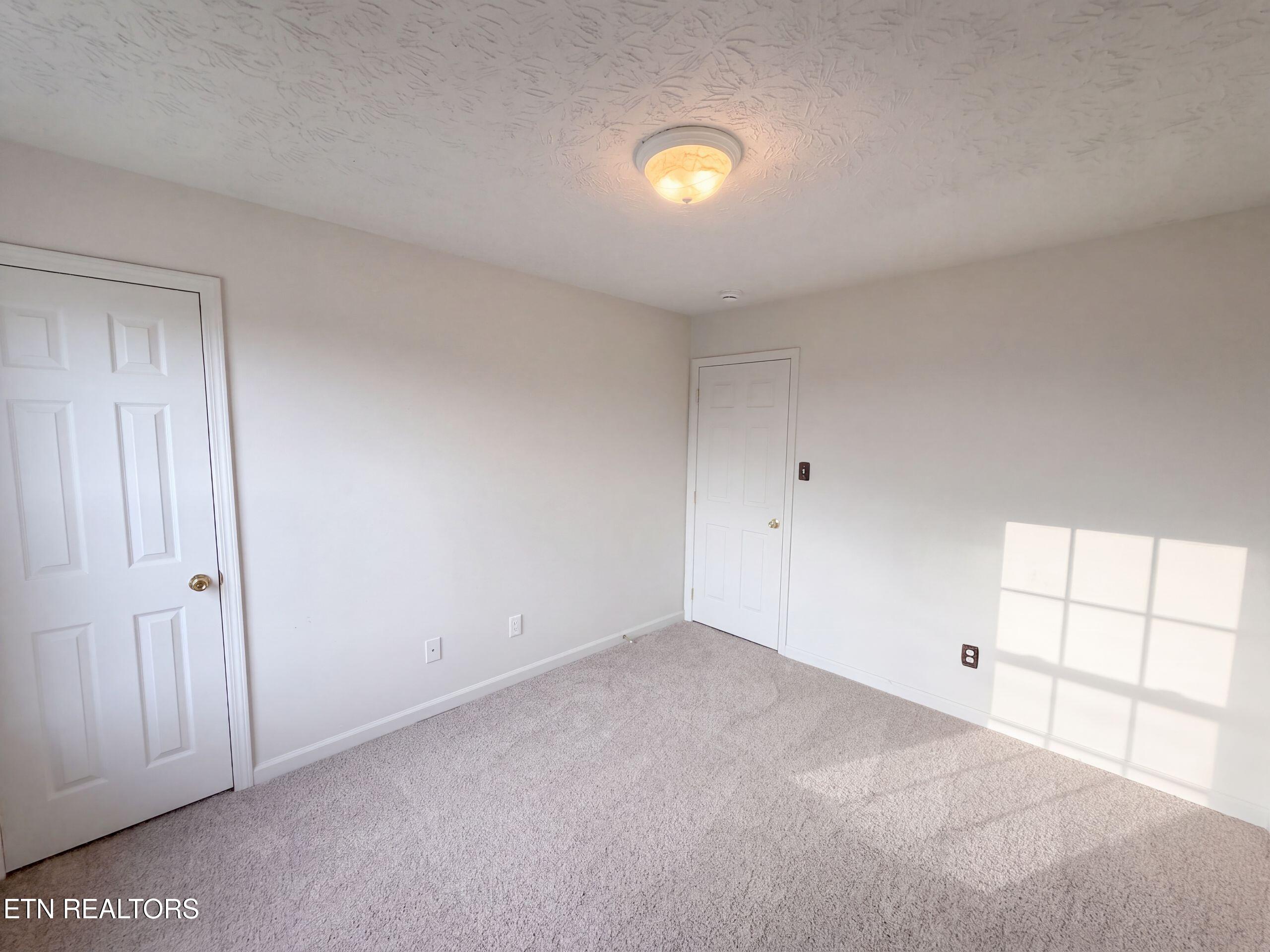 7111 Pinecroft Lane Knoxville TN 37914