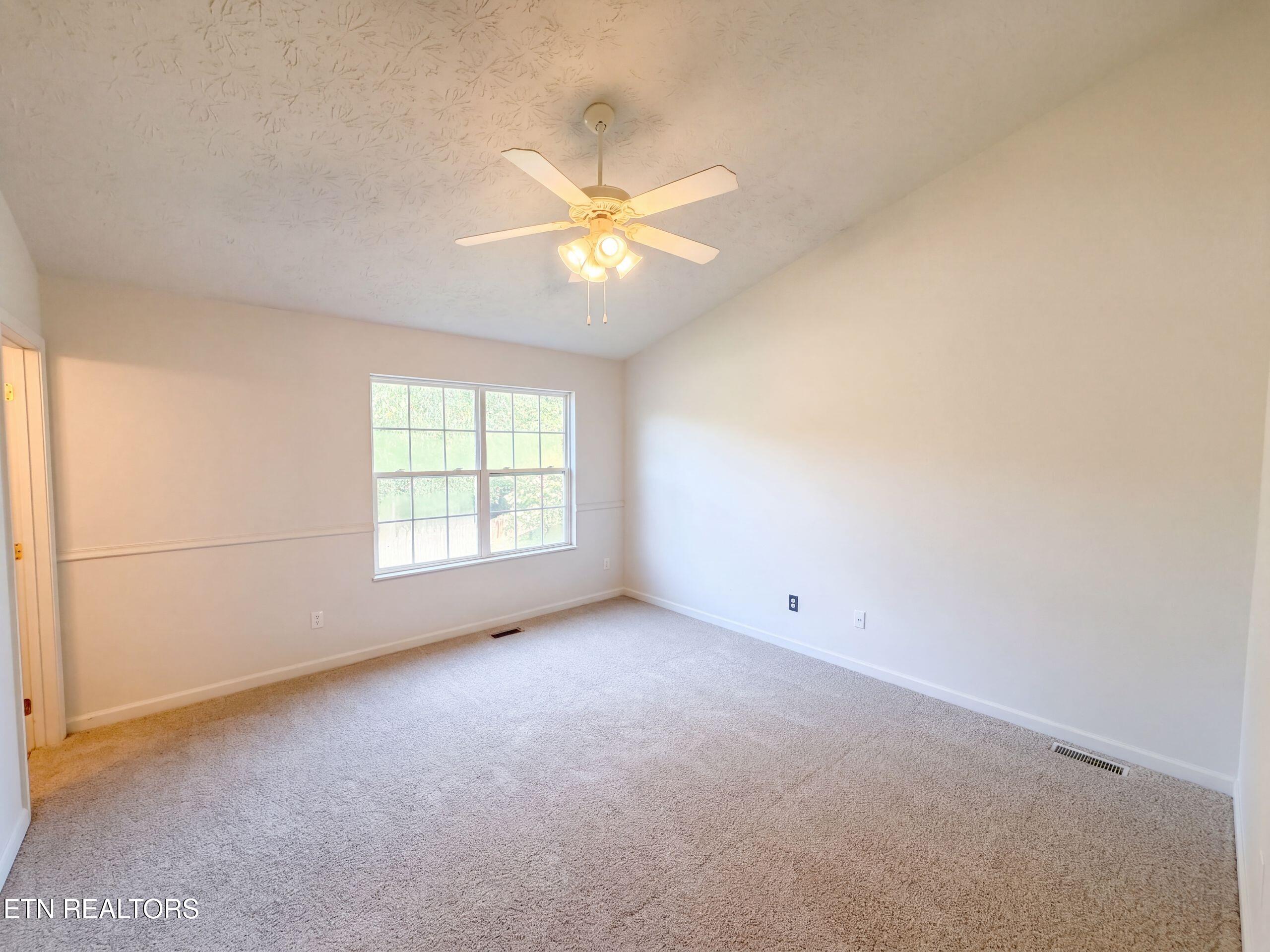 7111 Pinecroft Lane Knoxville TN 37914