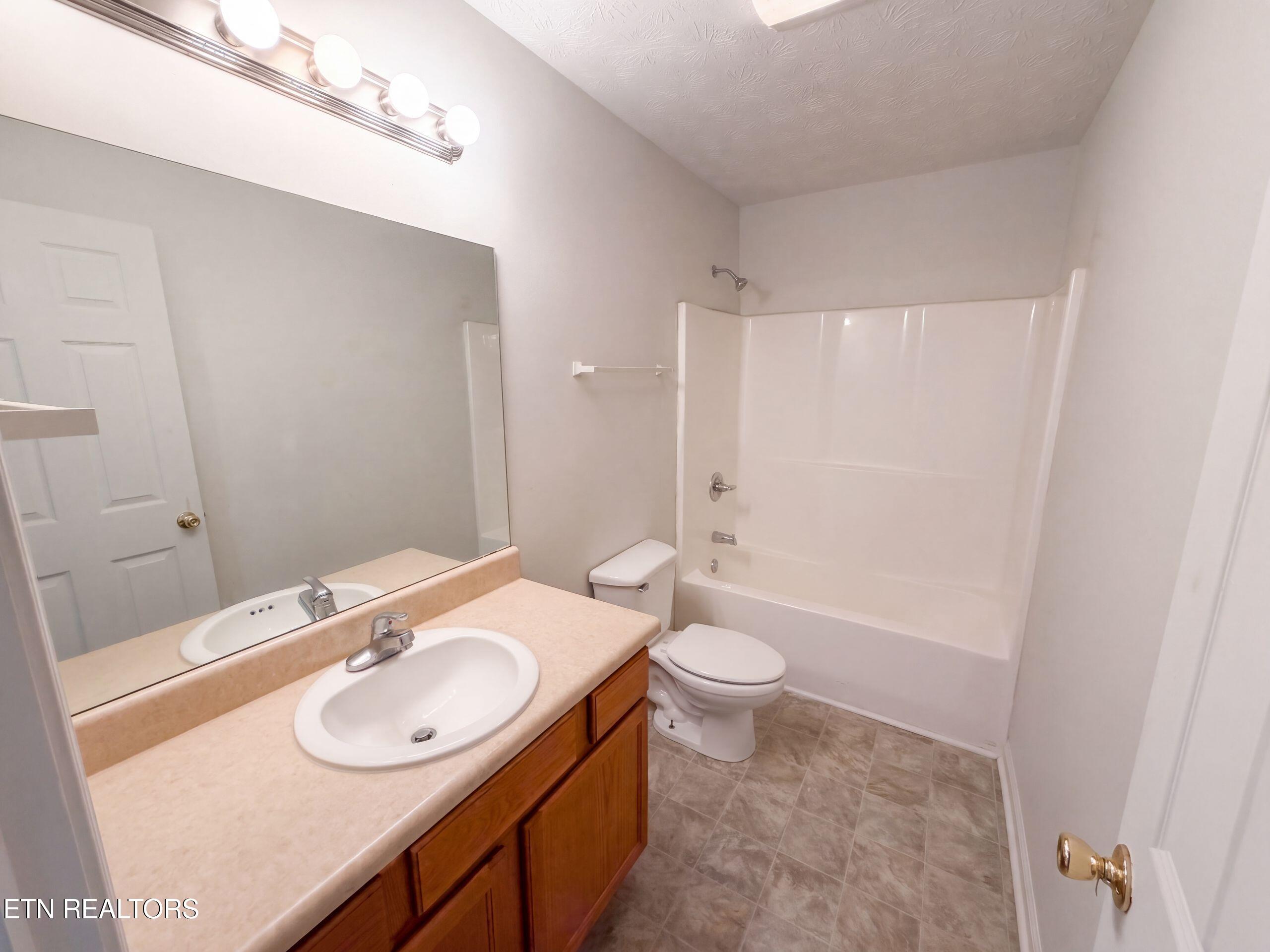 7111 Pinecroft Lane Knoxville TN 37914