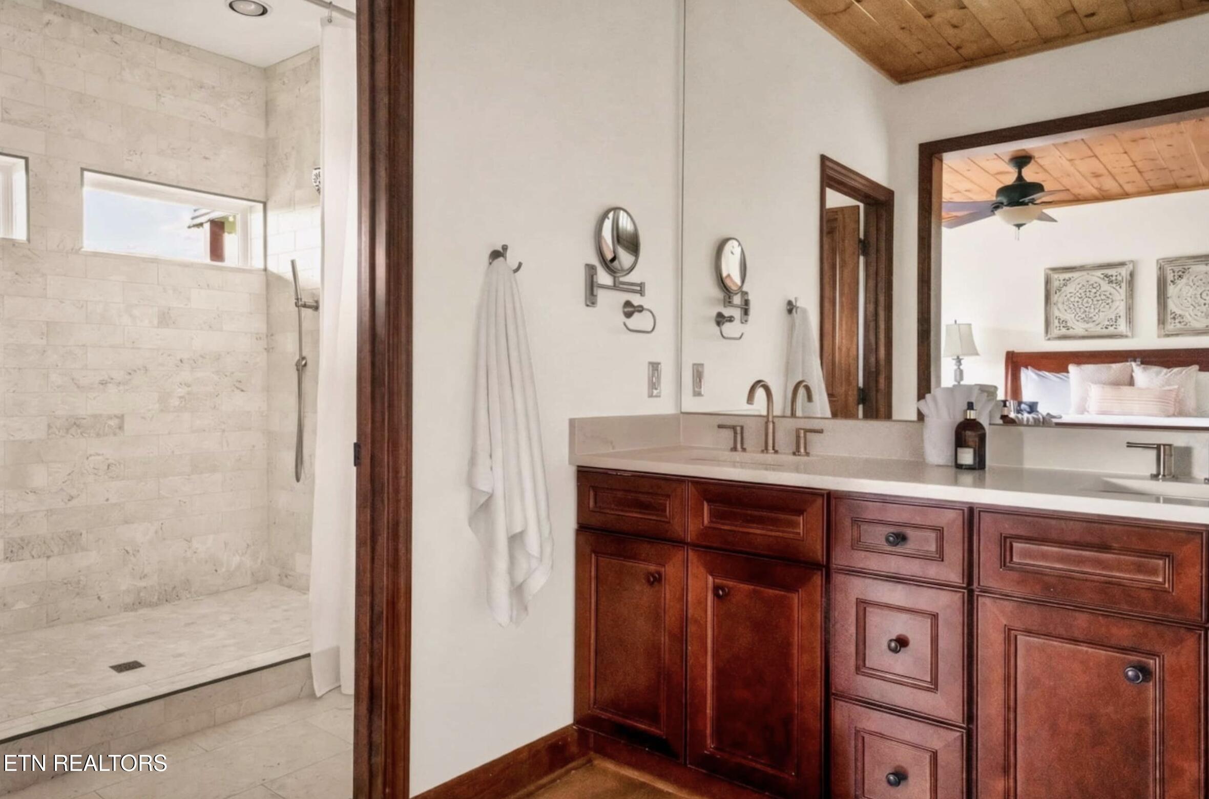 811 Sourwood Drive Gatlinburg TN 37738