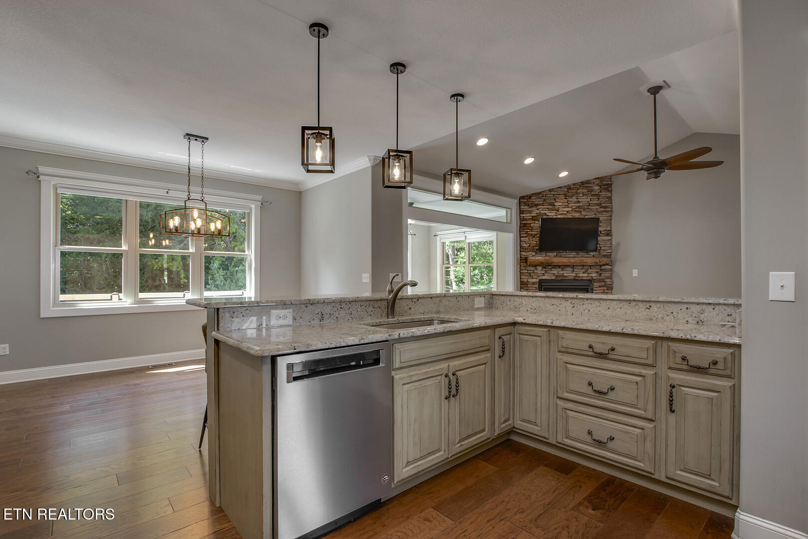 109 Gado Way Loudon TN 37774