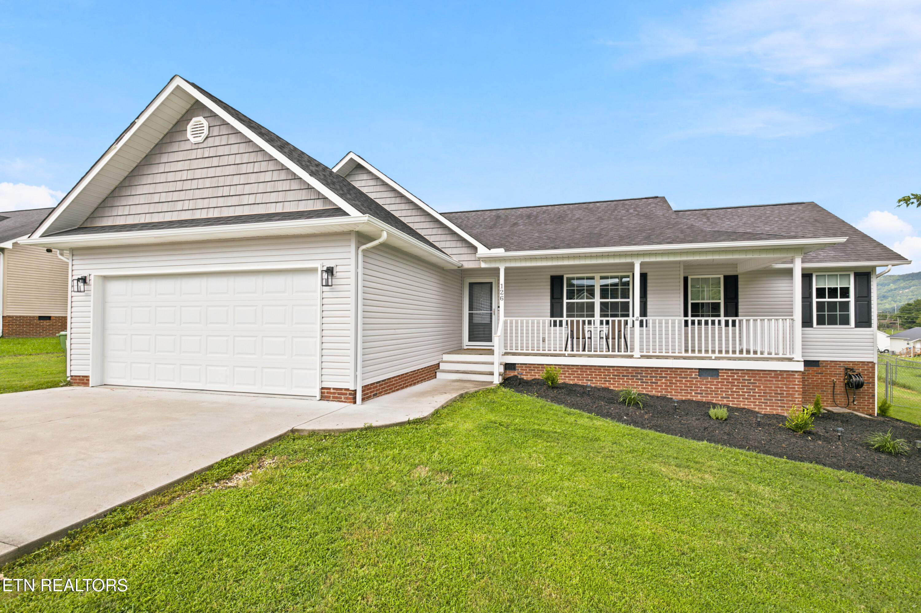 126 West Drive Lafollette TN 37766