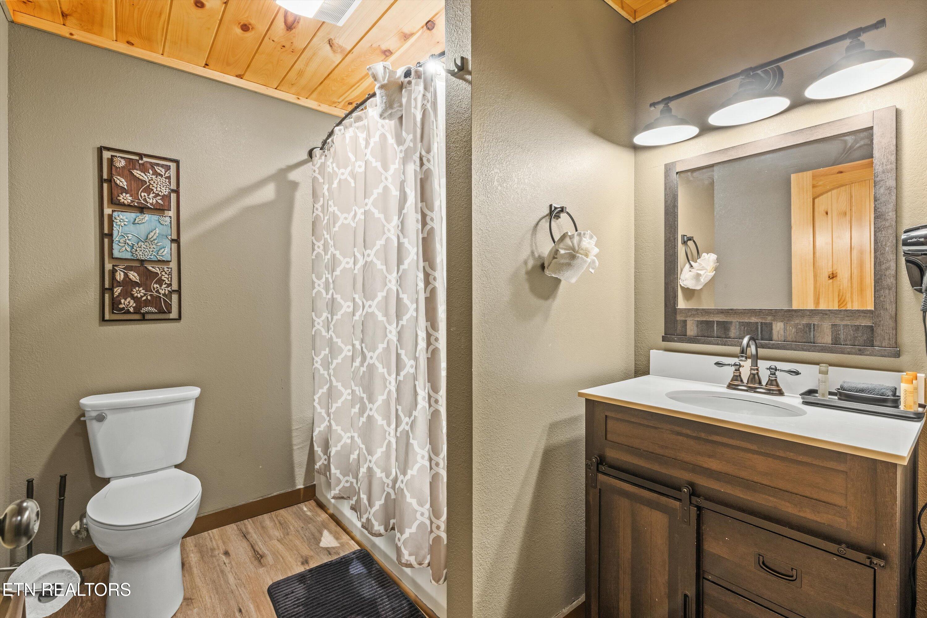 622 Wiley Oakley Drive Gatlinburg TN 37738