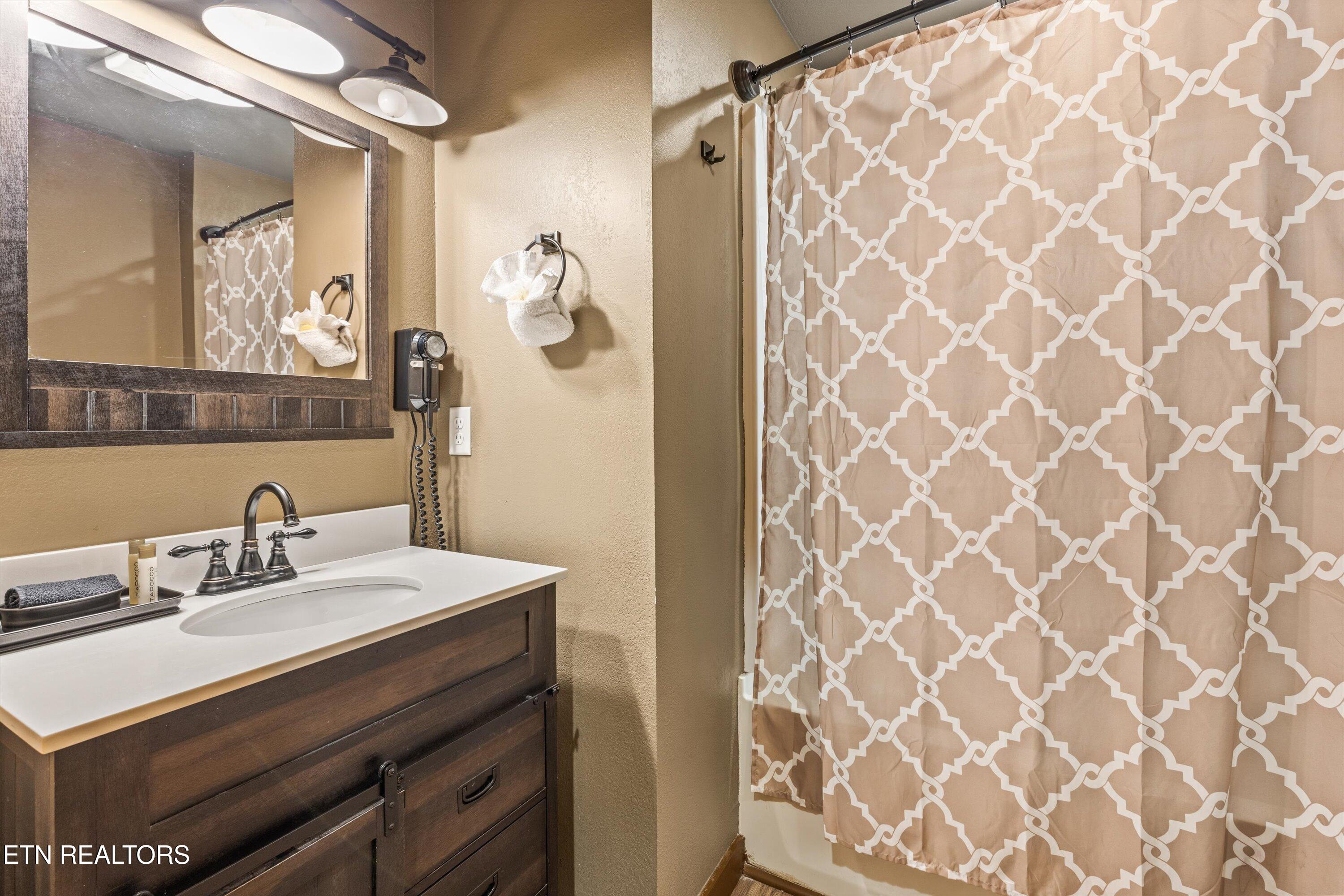 622 Wiley Oakley Drive Gatlinburg TN 37738