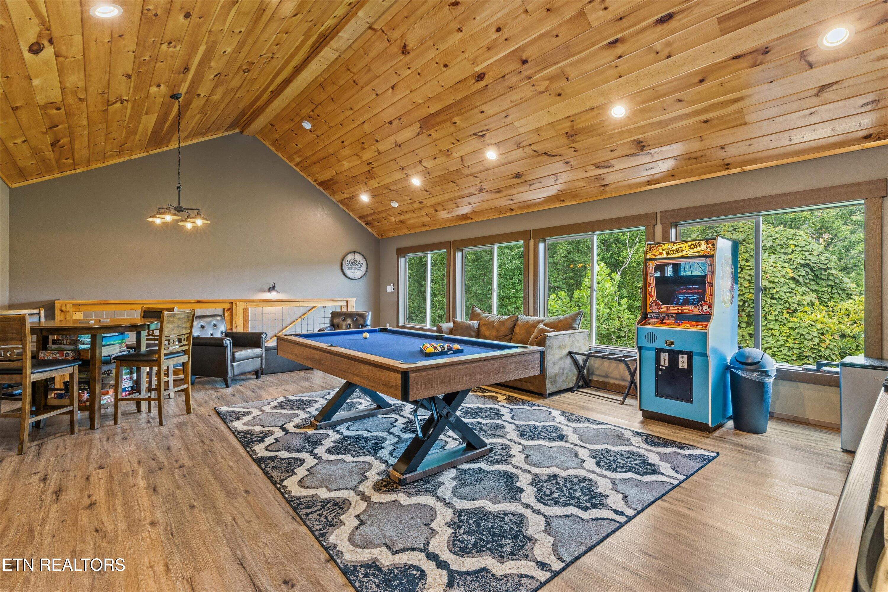 622 Wiley Oakley Drive Gatlinburg TN 37738