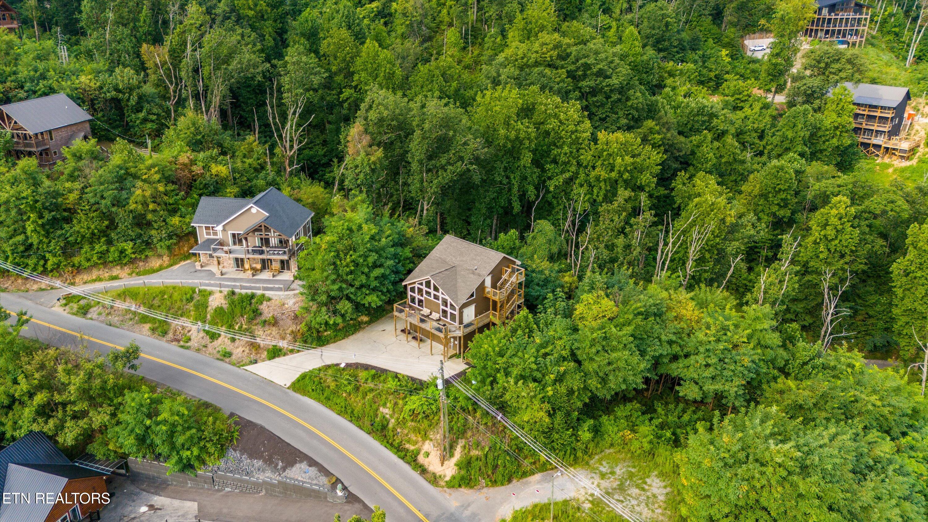 622 Wiley Oakley Drive Gatlinburg TN 37738