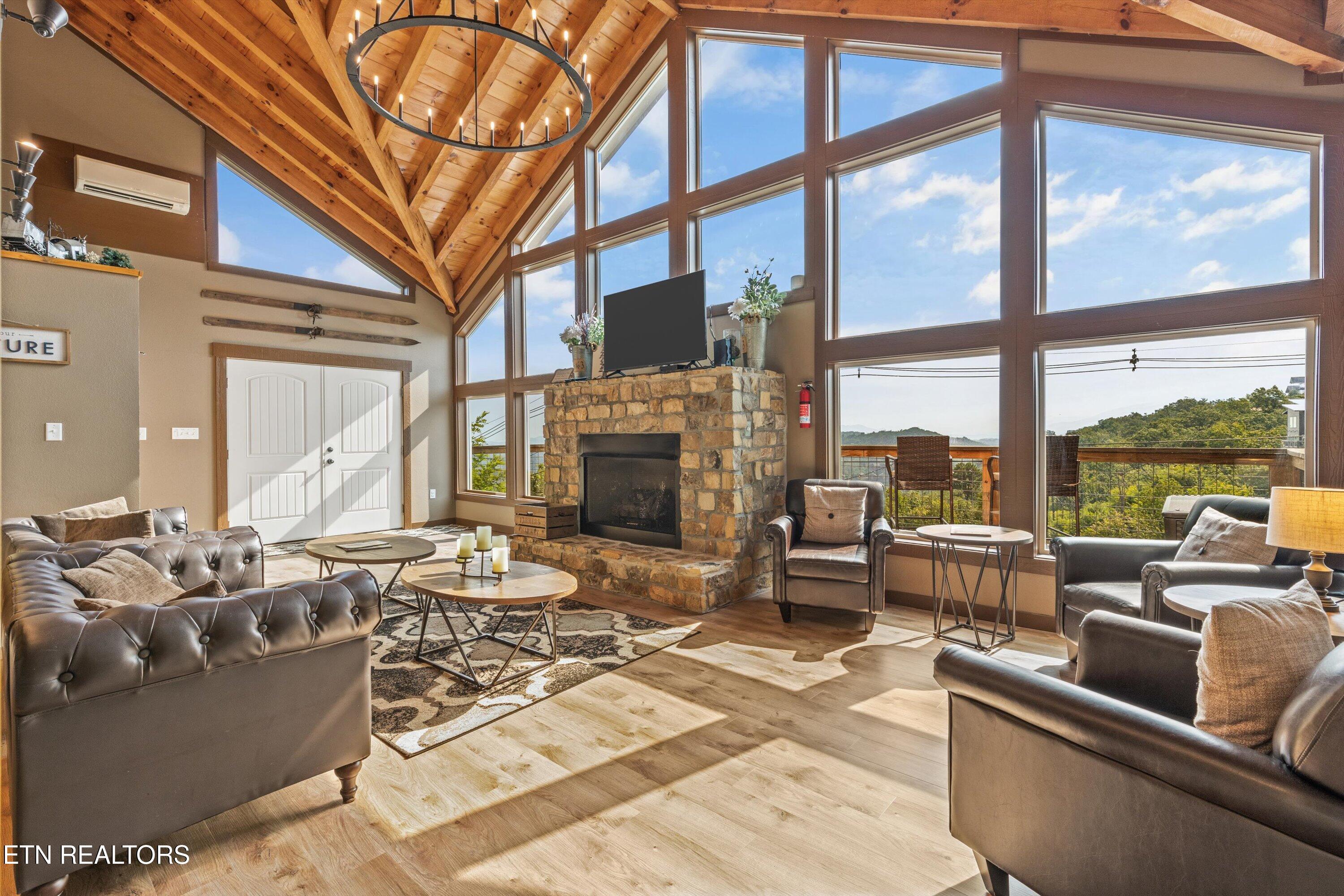 622 Wiley Oakley Drive Gatlinburg TN 37738