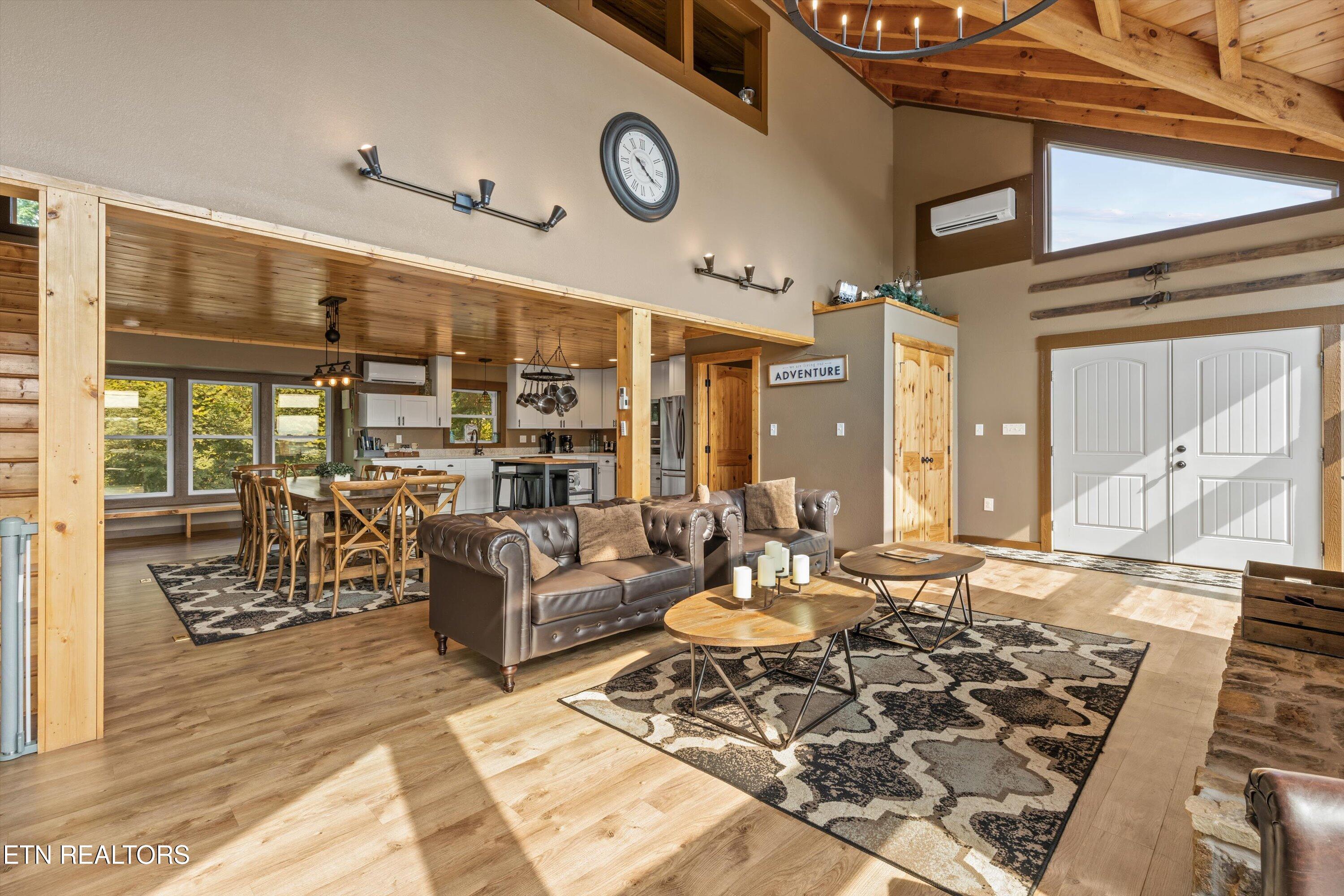 622 Wiley Oakley Drive Gatlinburg TN 37738