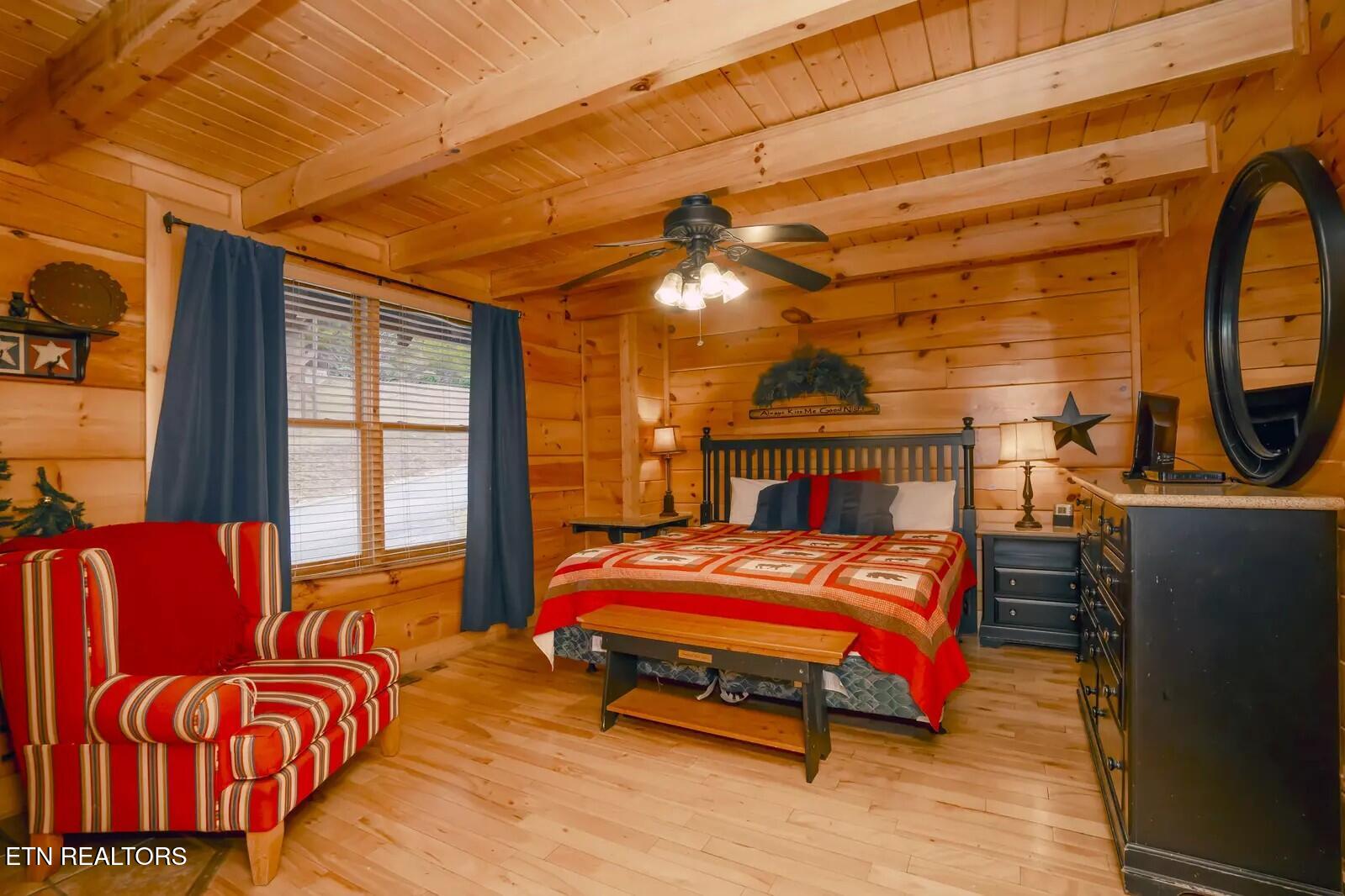 1928 Bear Creek Falls Way Sevierville TN 37862