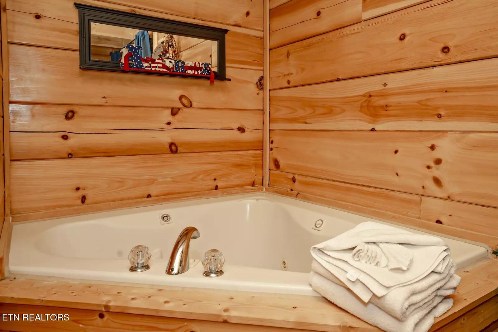 1928 Bear Creek Falls Way Sevierville TN 37862