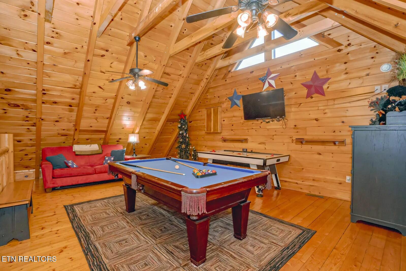 1928 Bear Creek Falls Way Sevierville TN 37862