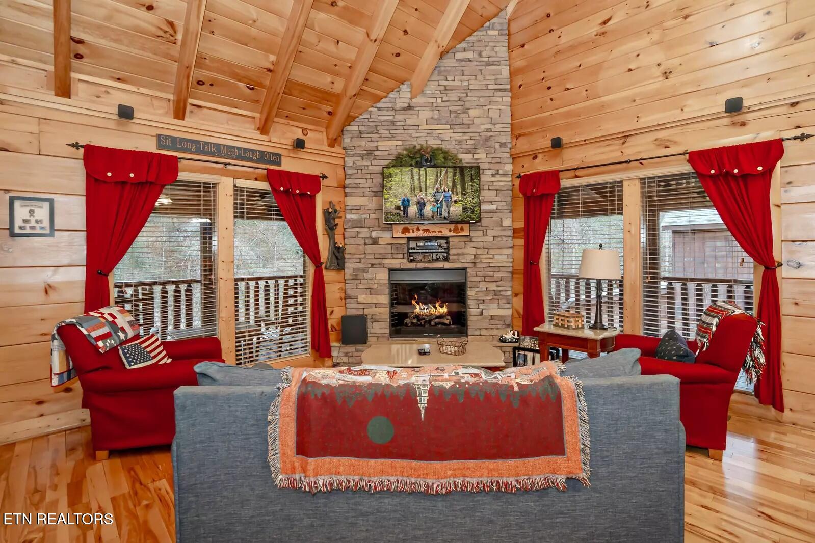 1928 Bear Creek Falls Way Sevierville TN 37862