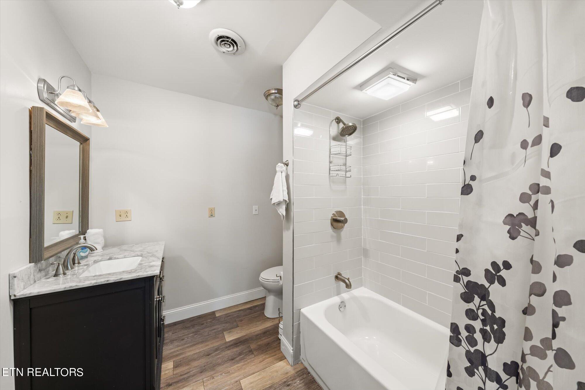 241 Bankwood Lane Lafollette TN 37766