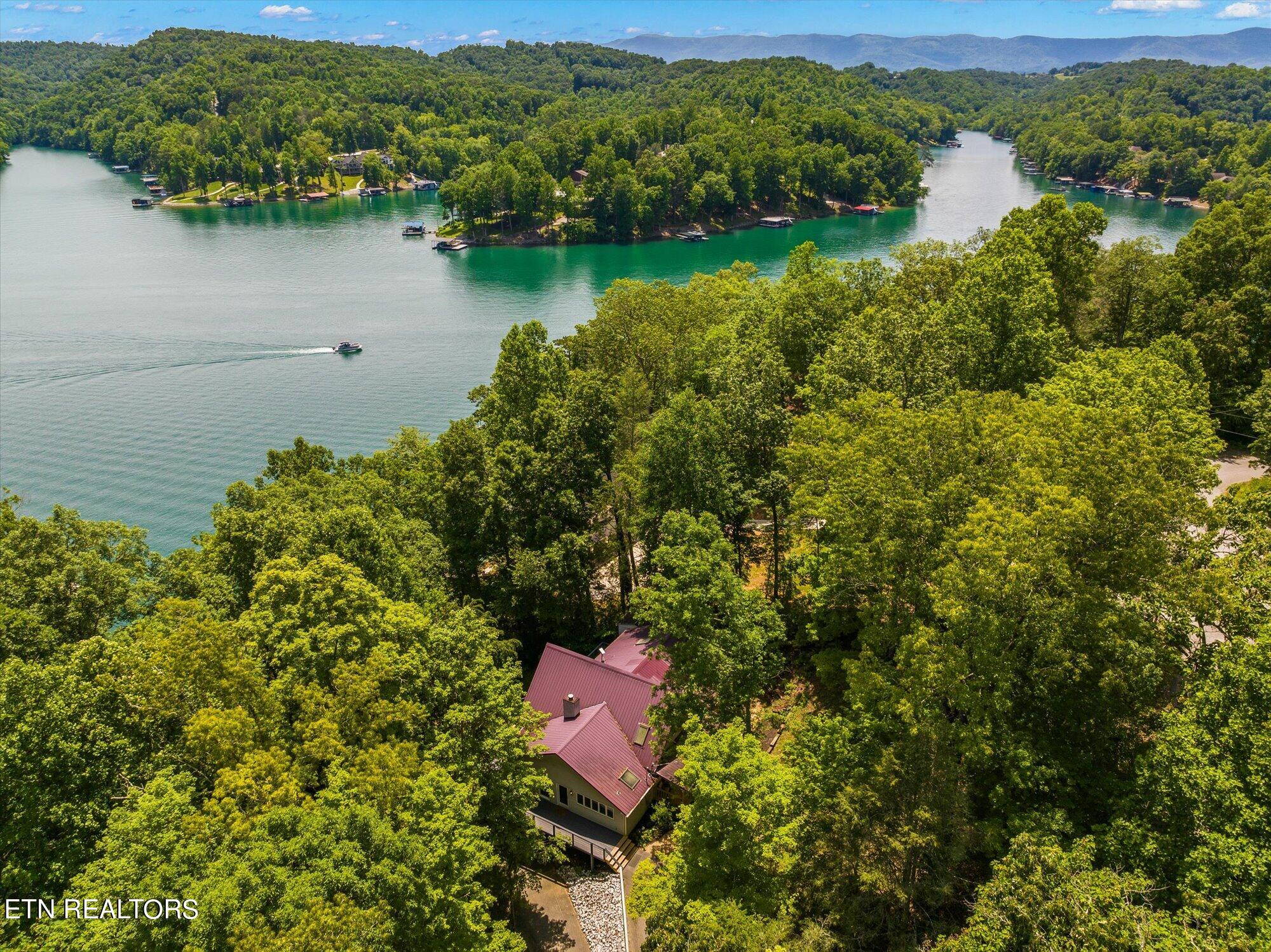 241 Bankwood Lane Lafollette TN 37766