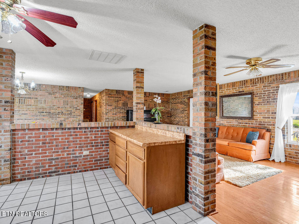 1000 Grandview Drive Lenoir City TN 37772