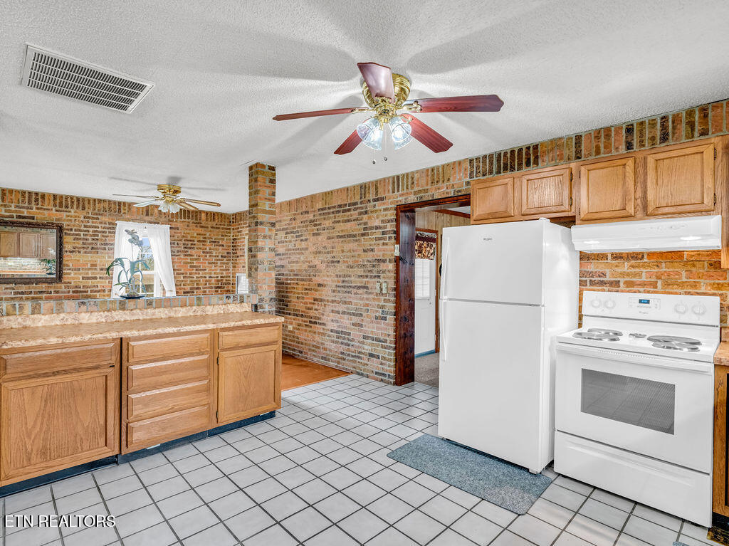 1000 Grandview Drive Lenoir City TN 37772
