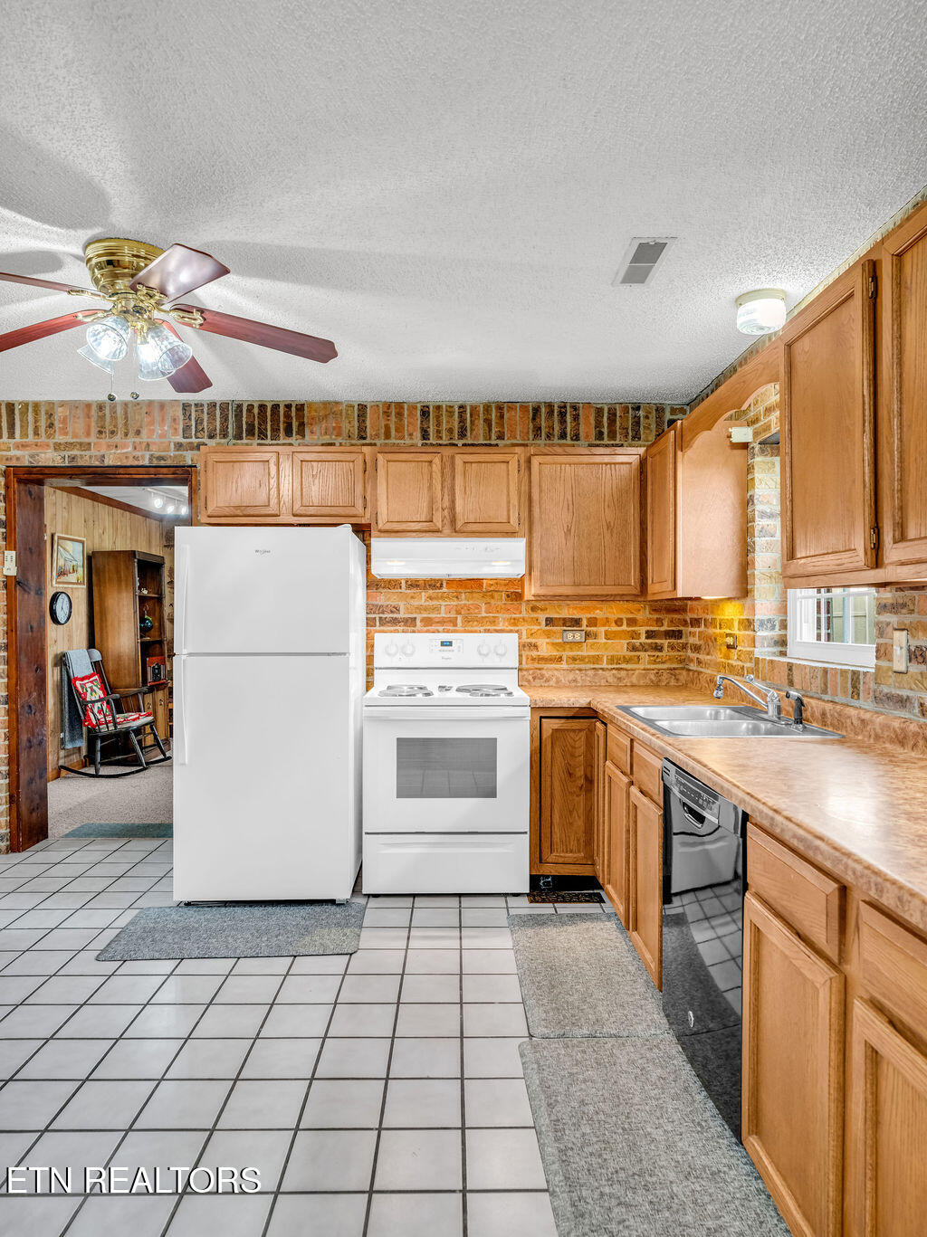 1000 Grandview Drive Lenoir City TN 37772