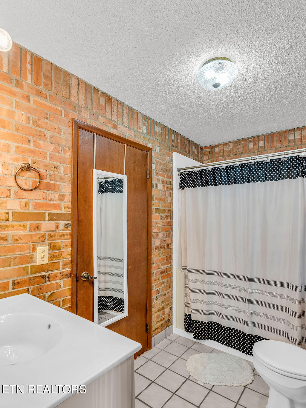 1000 Grandview Drive Lenoir City TN 37772