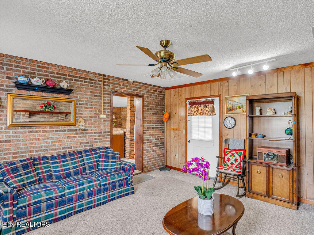 1000 Grandview Drive Lenoir City TN 37772