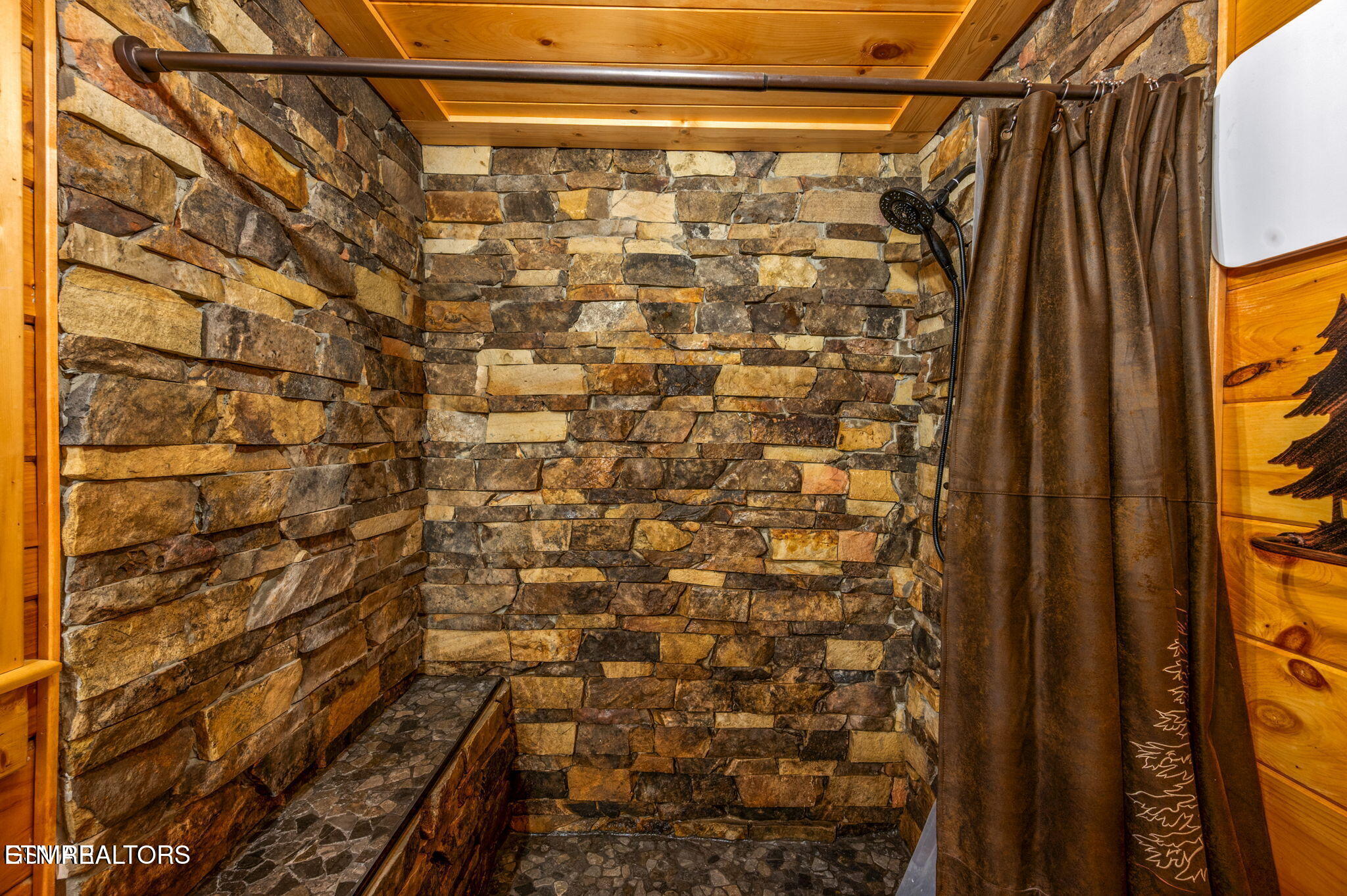 1903 Waters End Road Walland TN 37886