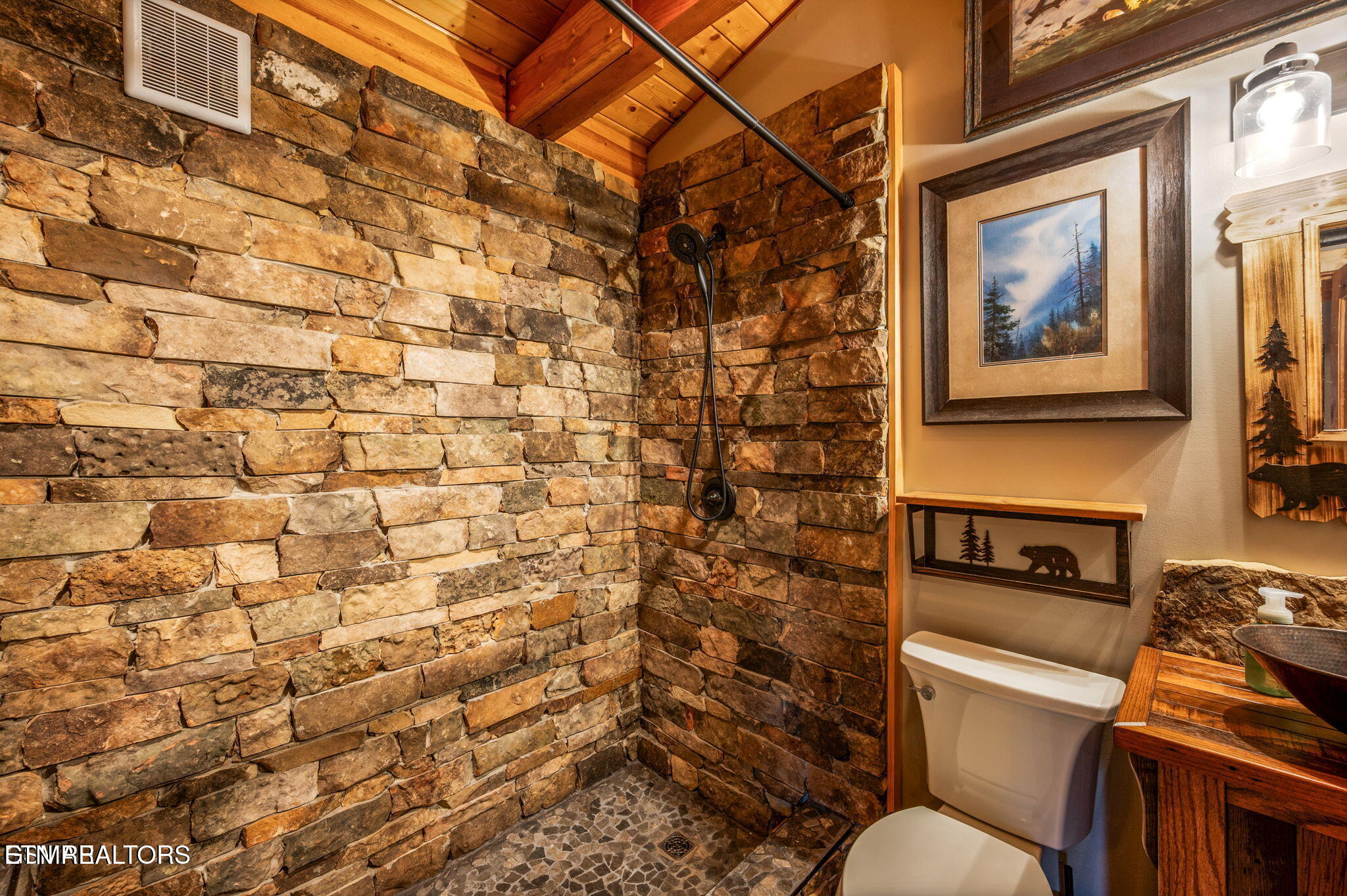 1903 Waters End Road Walland TN 37886