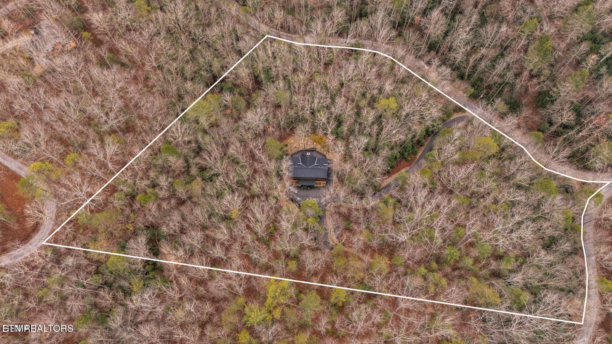 1903 Waters End Road Walland TN 37886