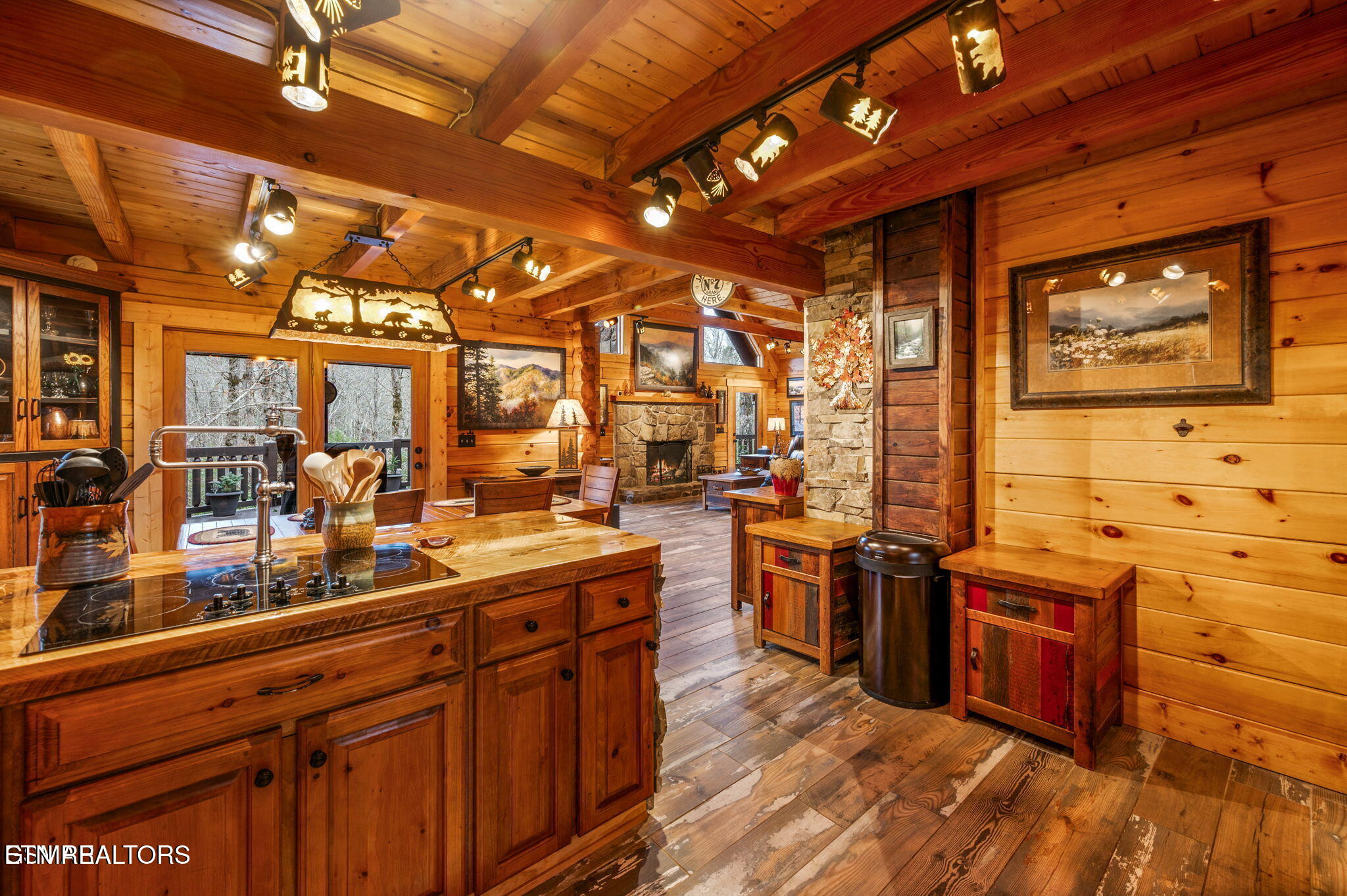 1903 Waters End Road Walland TN 37886