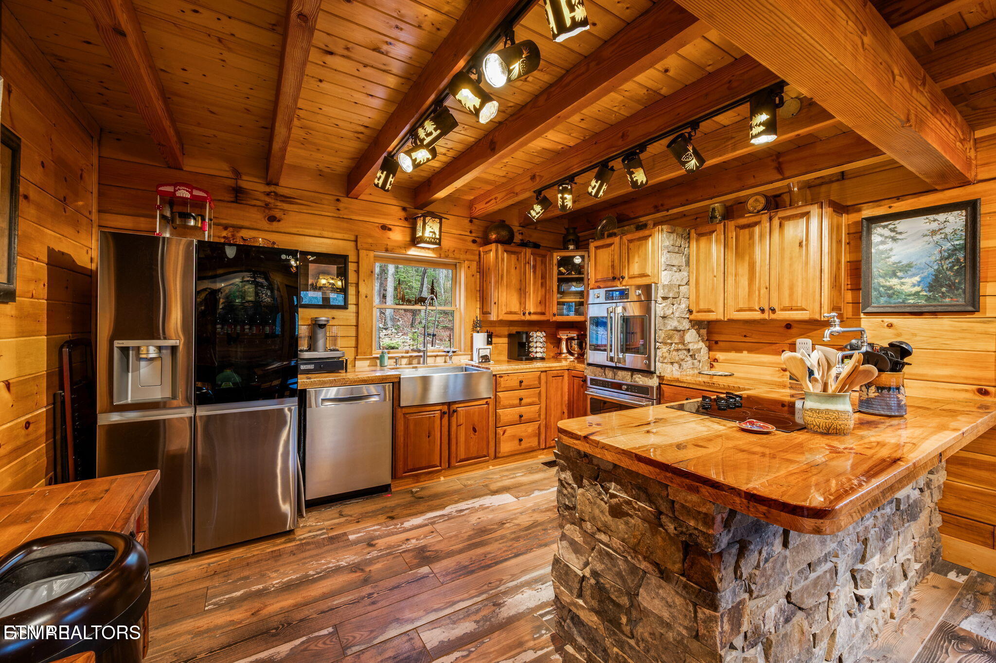 1903 Waters End Road Walland TN 37886