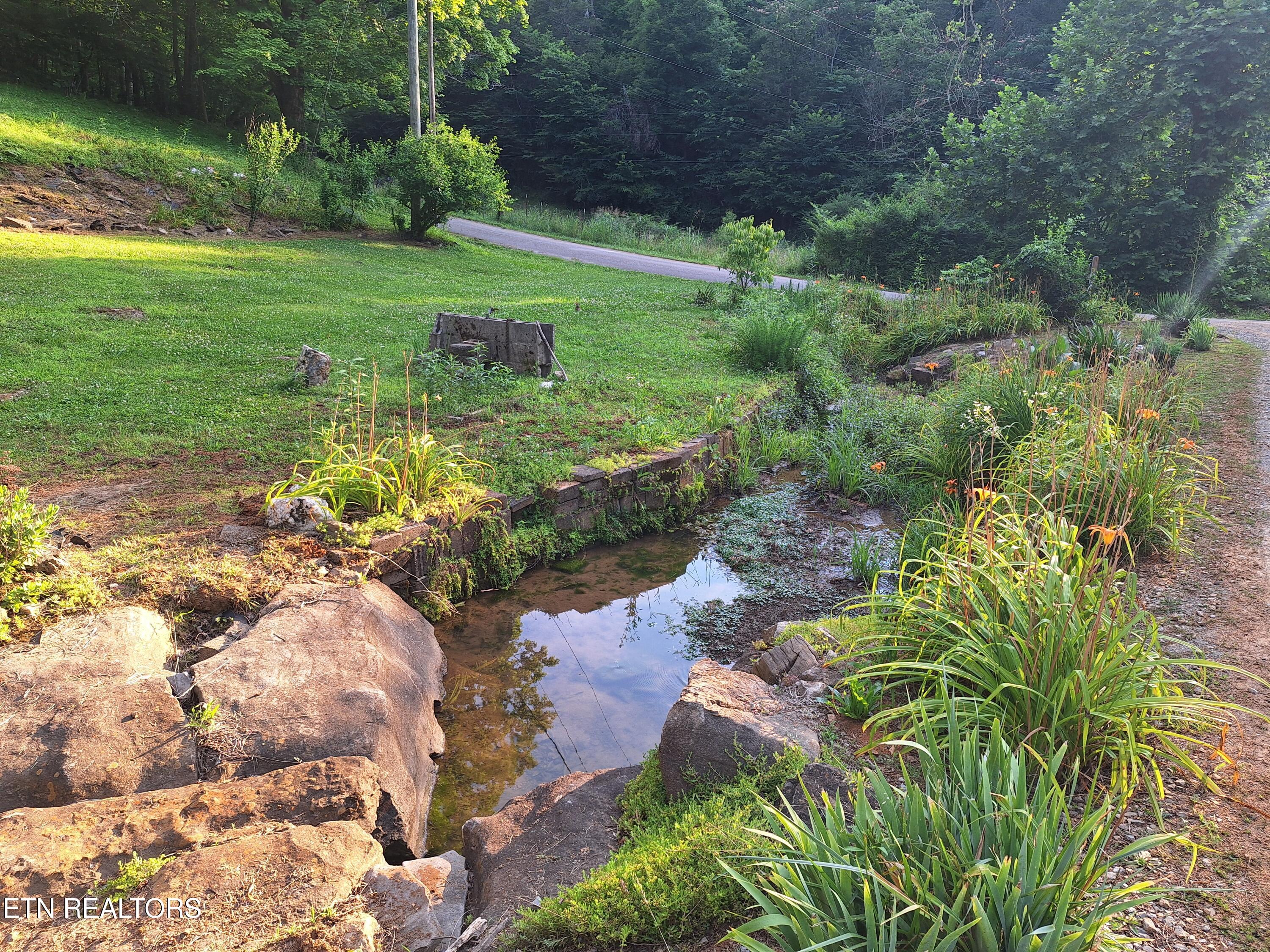 948 Wilson Station Road Englewood TN 37329