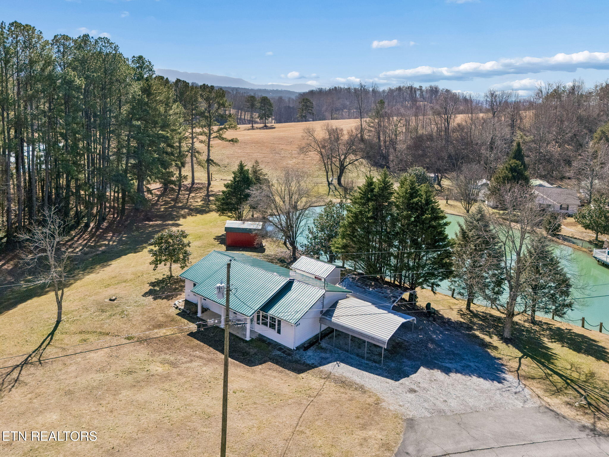 123 Jerry Cardin Lane Friendsville TN 37737