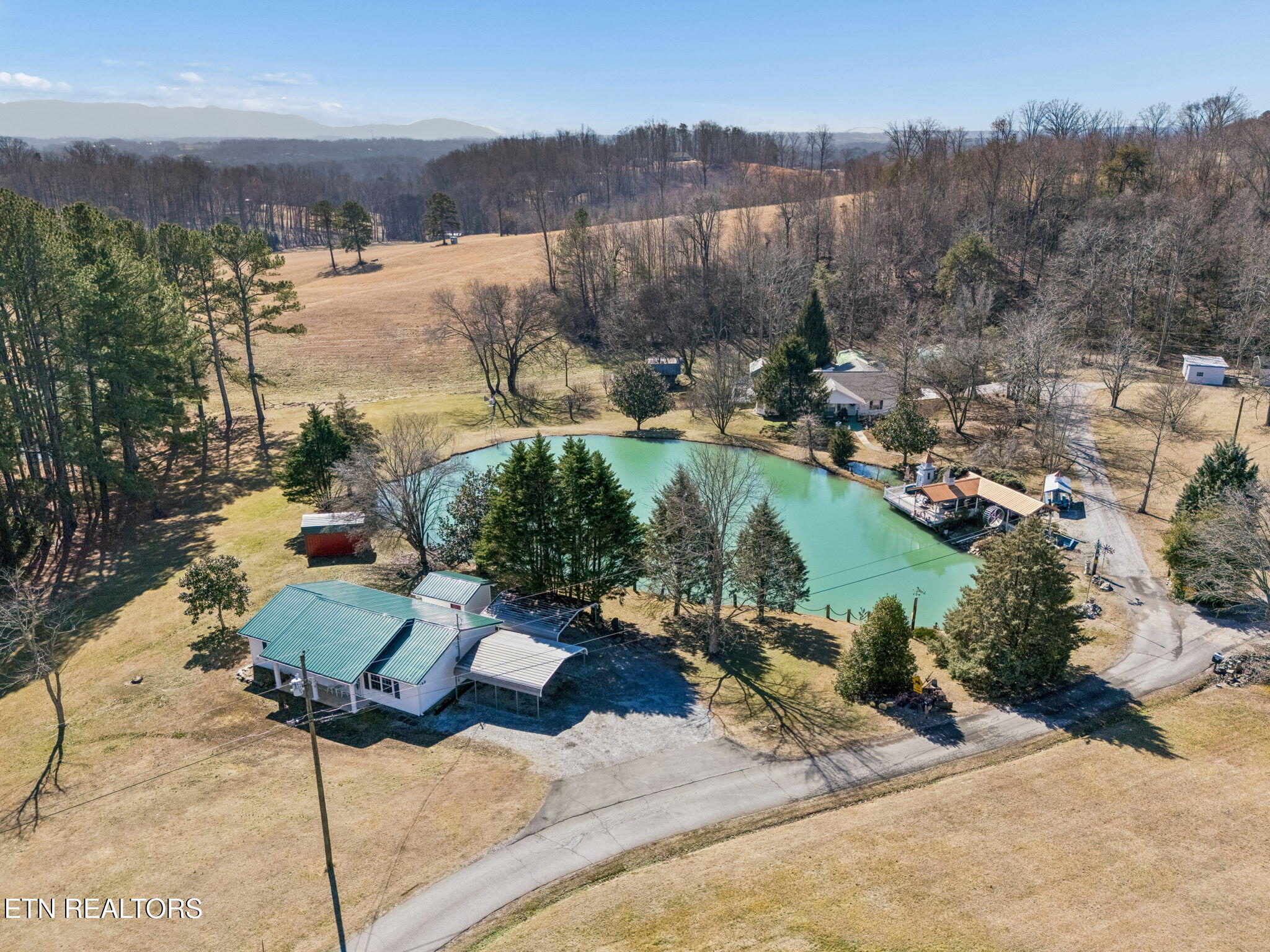 123 Jerry Cardin Lane Friendsville TN 37737